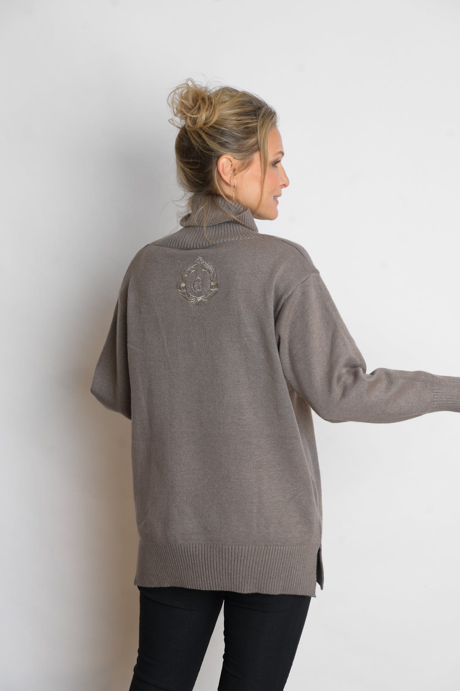 SYMI סריג גולף חאקי image 4