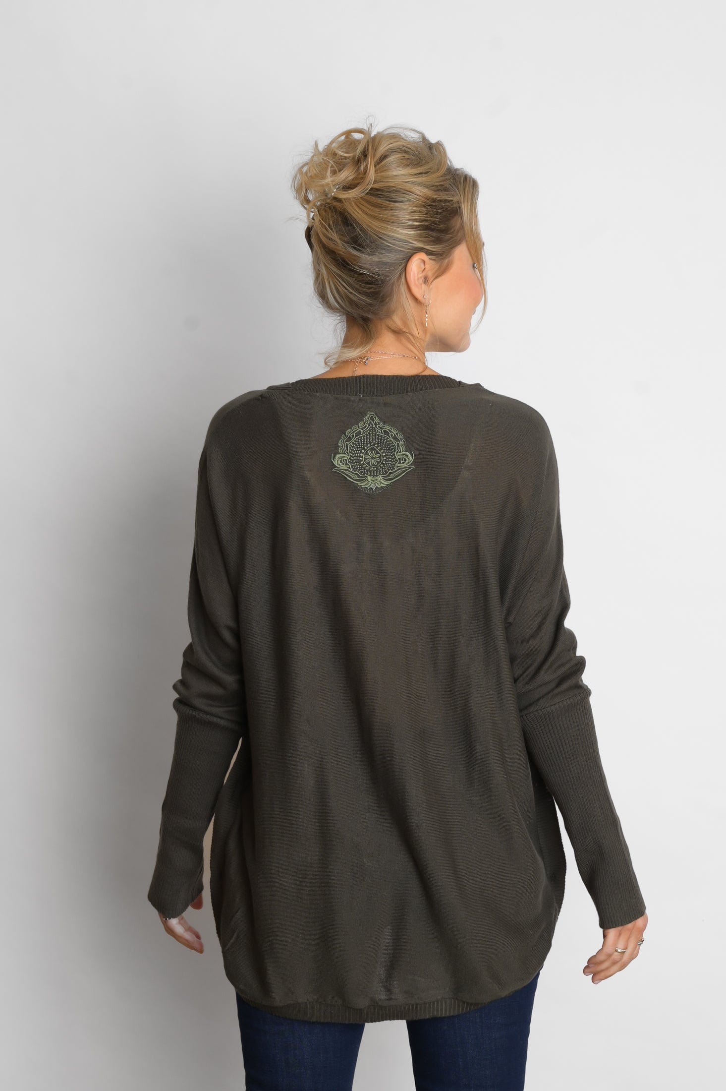 DIA סריג ירוק זית כפתורים image 4