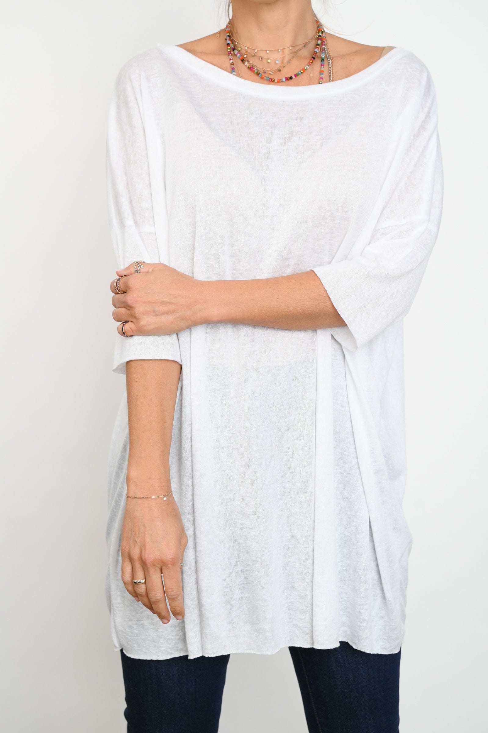 Lili חולצה לבנה אוברסייז image 3