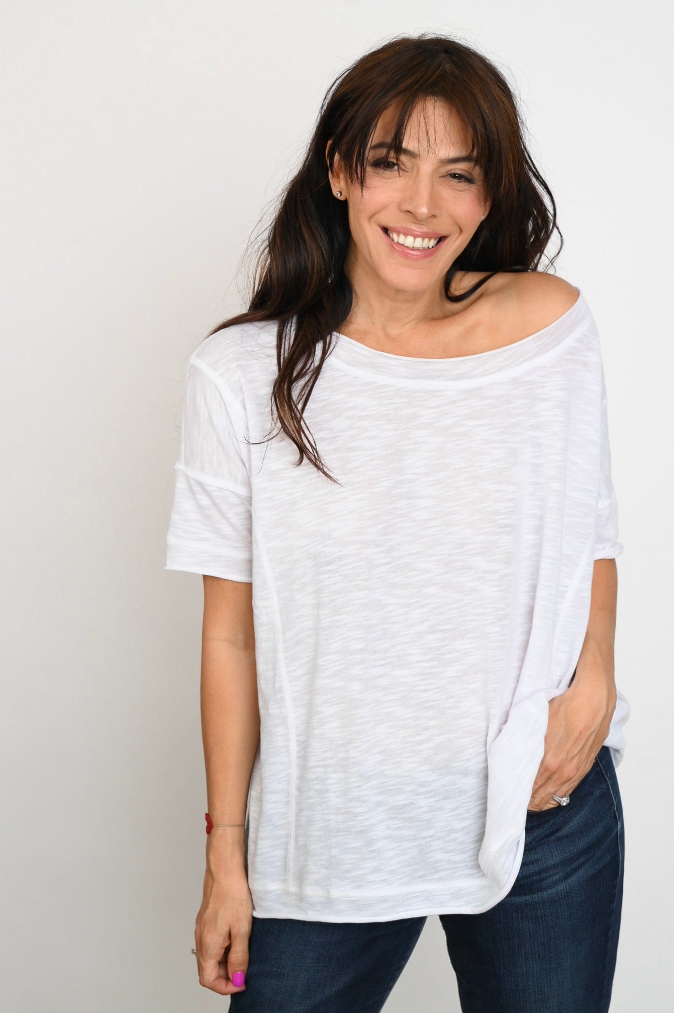 IT חולצה לבנה image 1