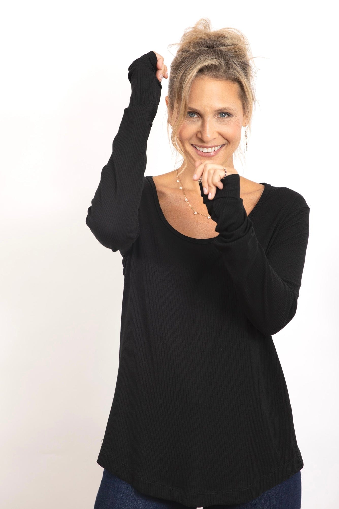 M SHIRT  חולצה שחורה בייסיק image 0