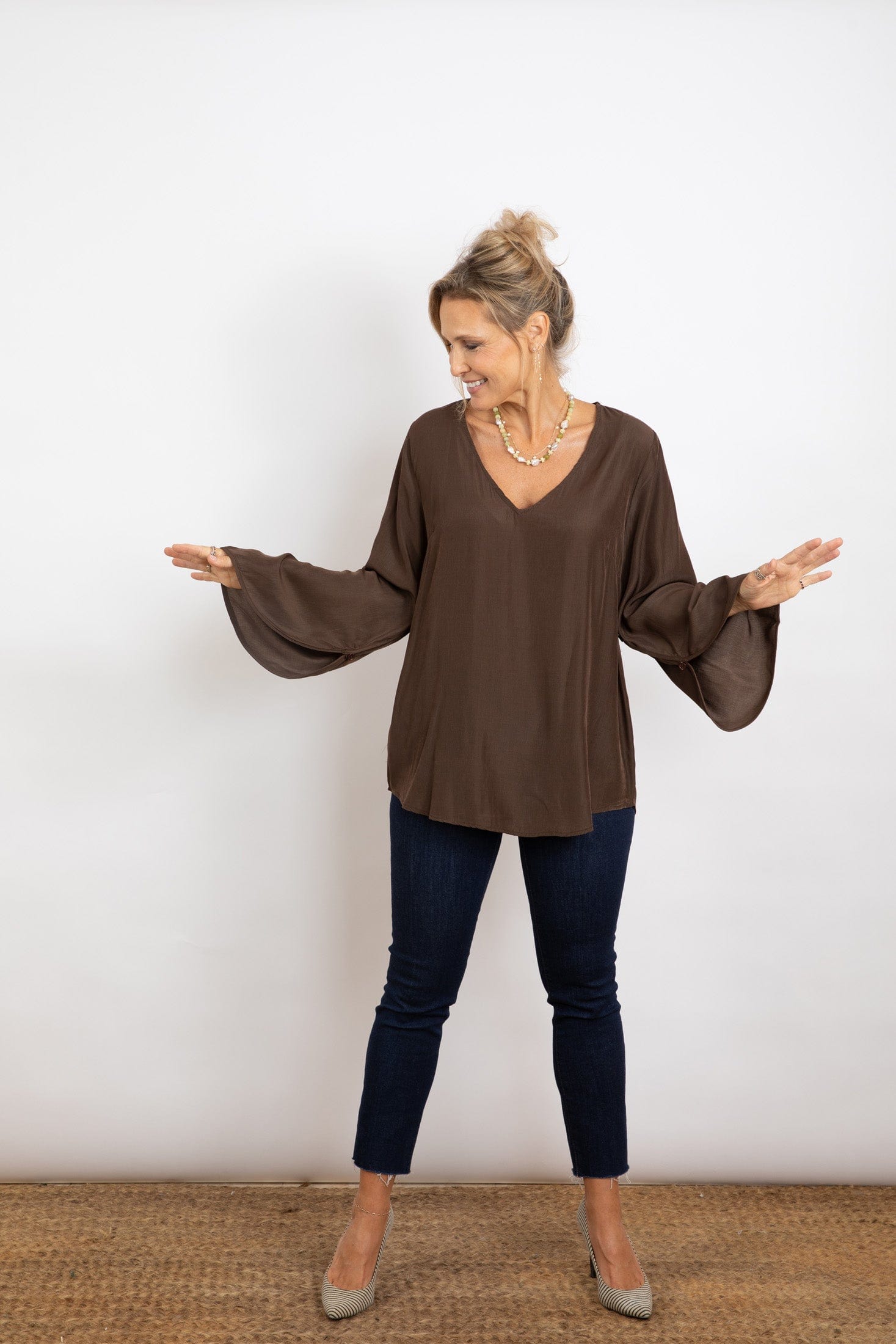 AVLON חולצה image 5