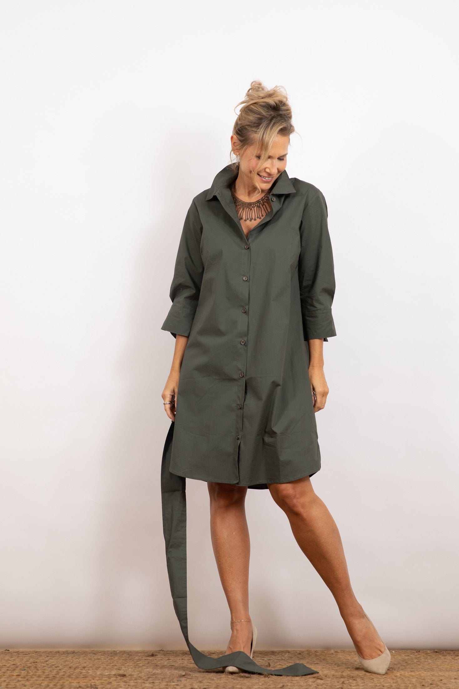 D DRESS שמלה עם חגורה image 5