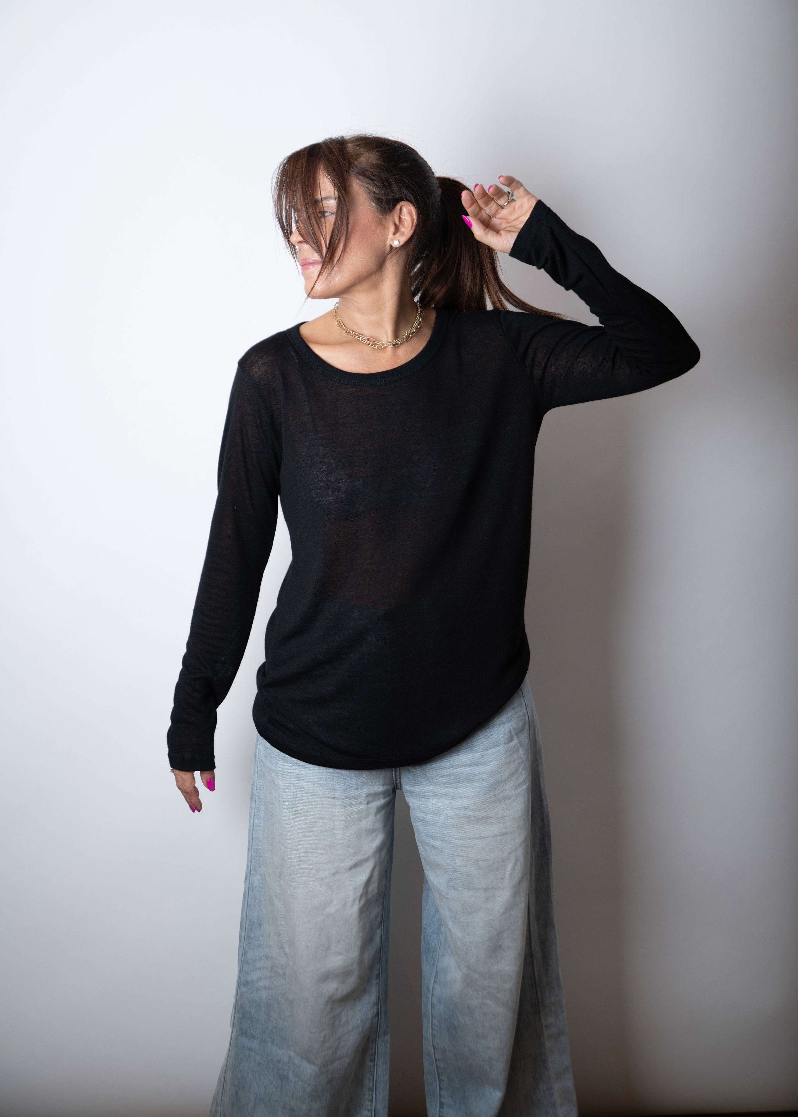 CHAVA חולצה בייסיק שחורה image 1