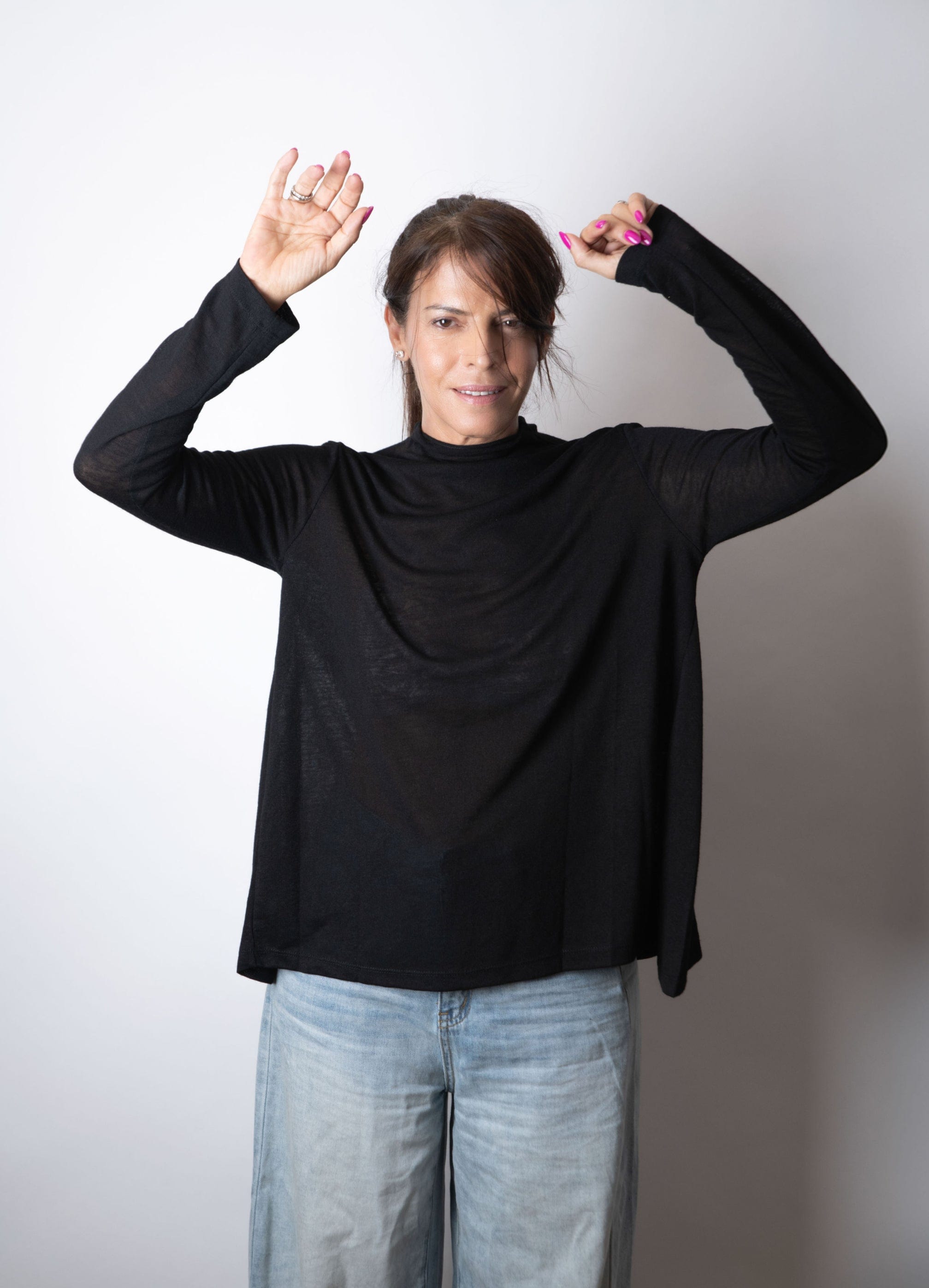 DALUMI  חולצה שחורה מיני גולף image 2