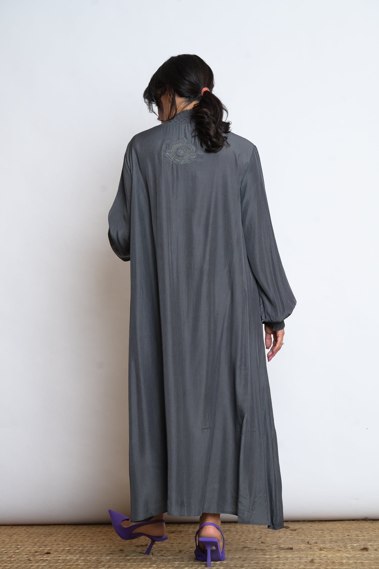 RAINI שמלה אפורה גולף image 5