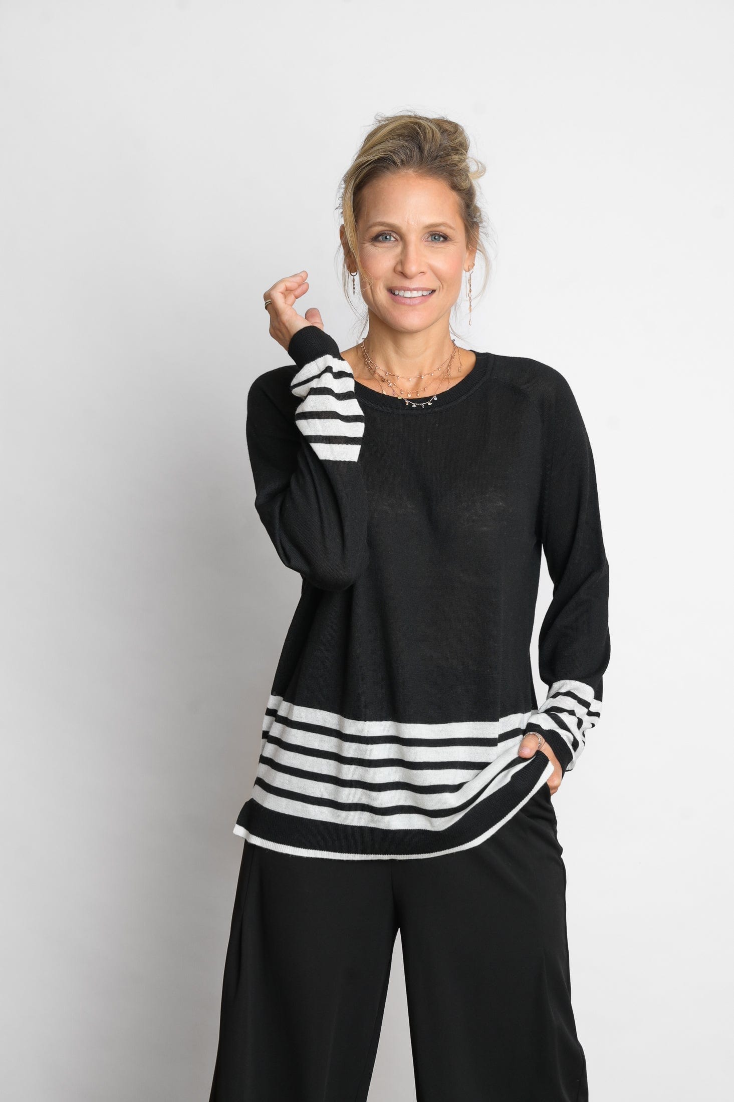 ARKI סריג פסים שחור לבן image 4