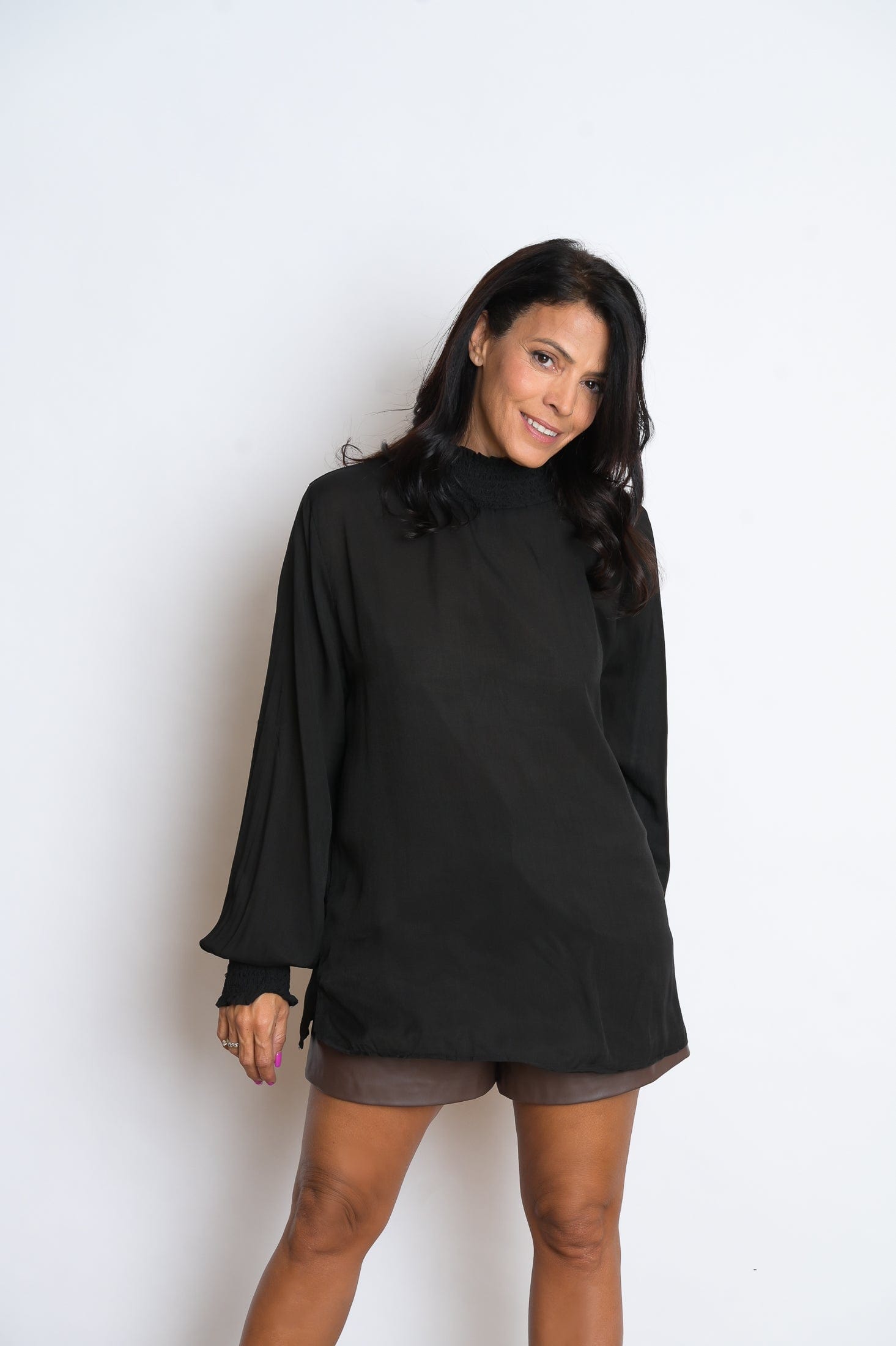 ATHEI חולצה שחורה image 1