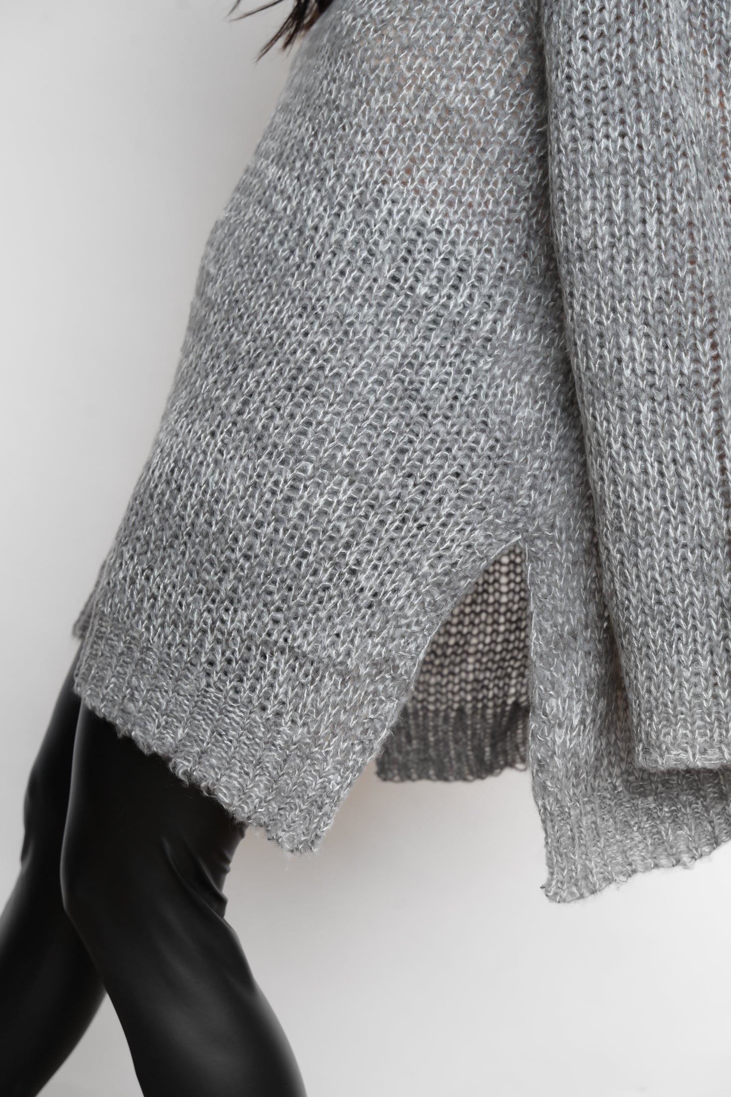 KEA  טוניקה סריג אוברסייז אפורכהה לבן image 8