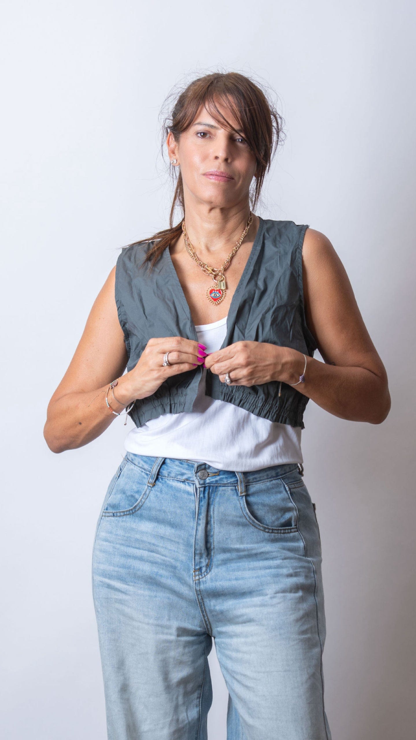 וסט קטן אפור זית image 3