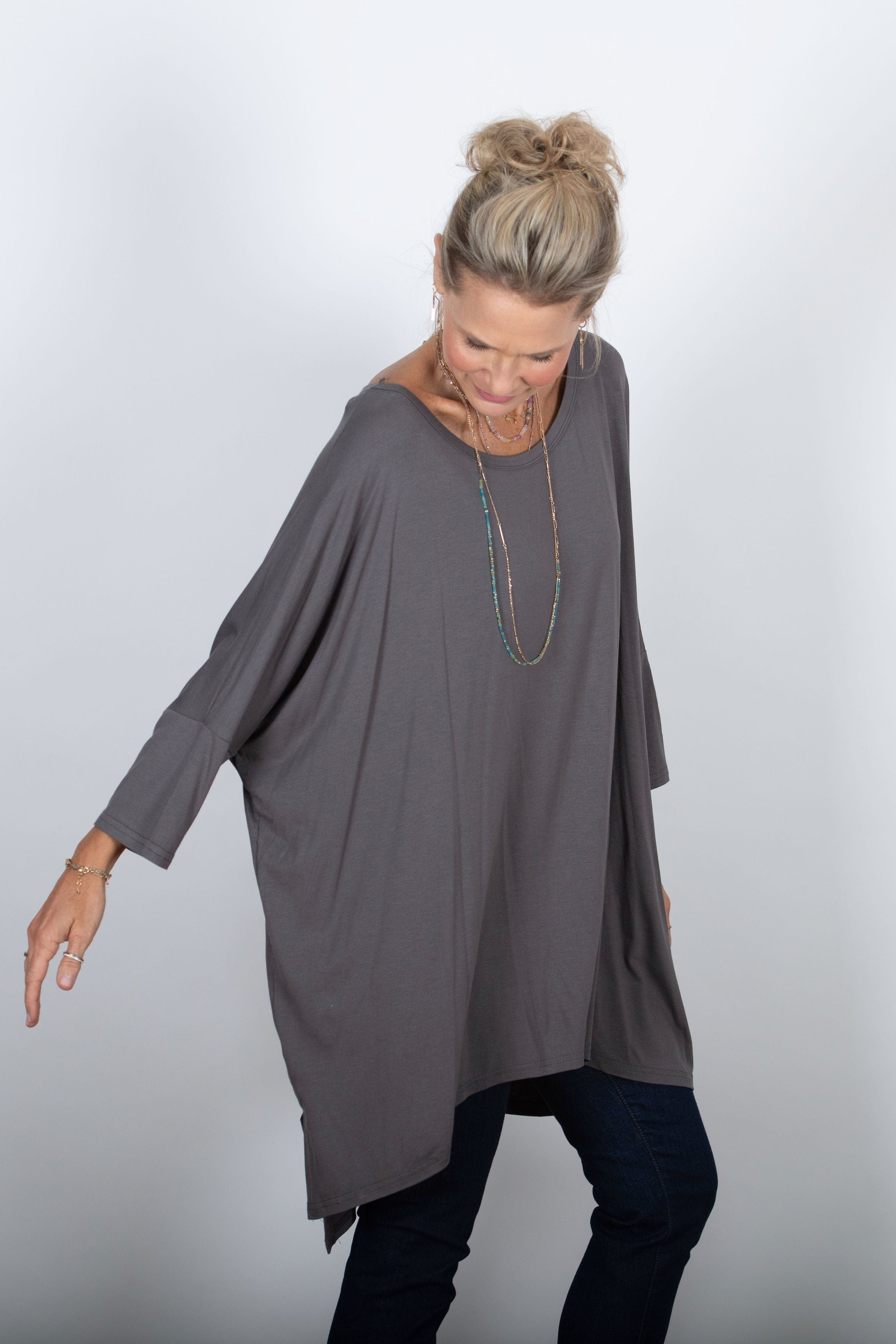 SAM חולצה אוברסייז אפורה image 7