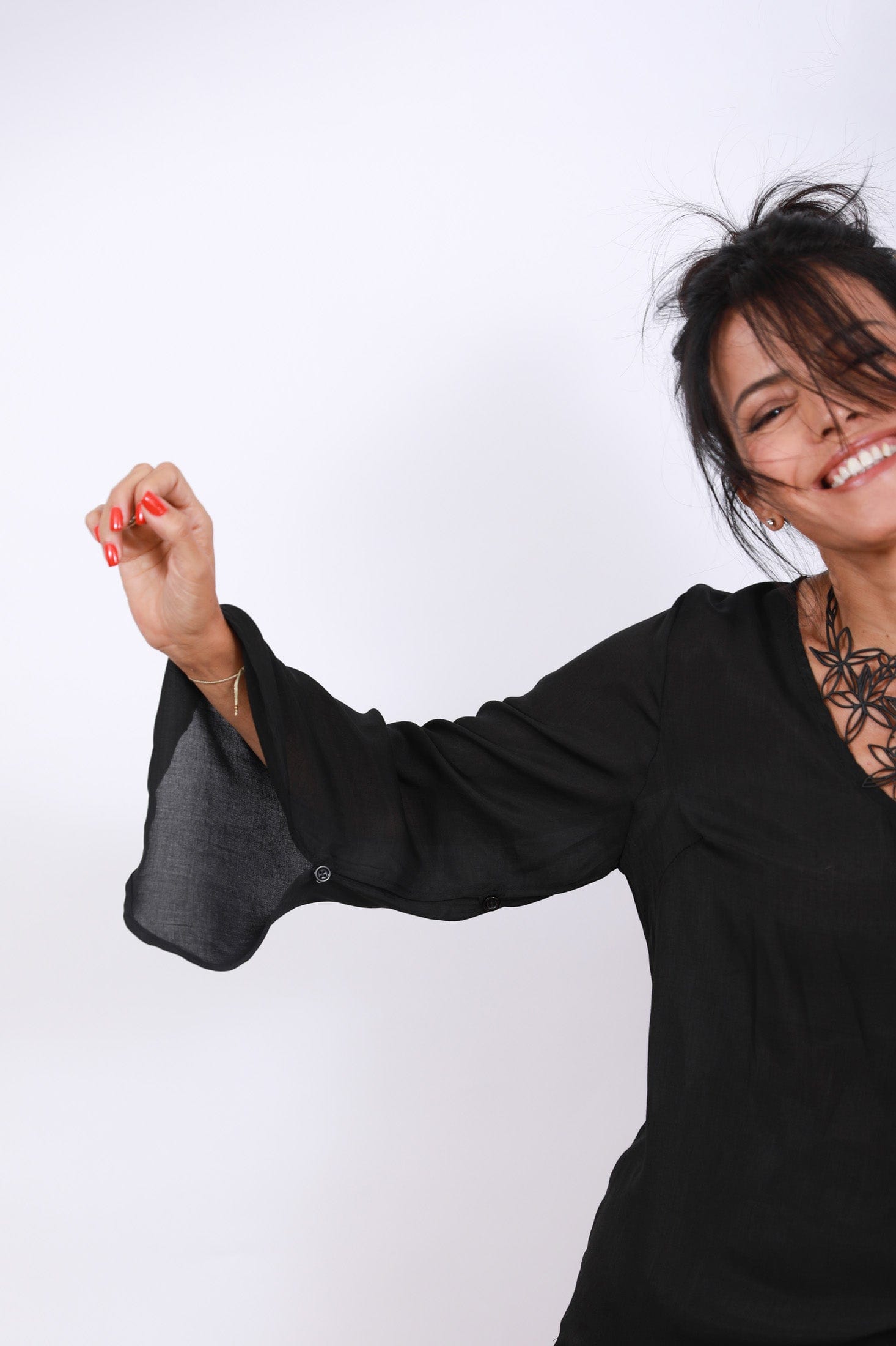 AVLON חולצה שחורה image 12