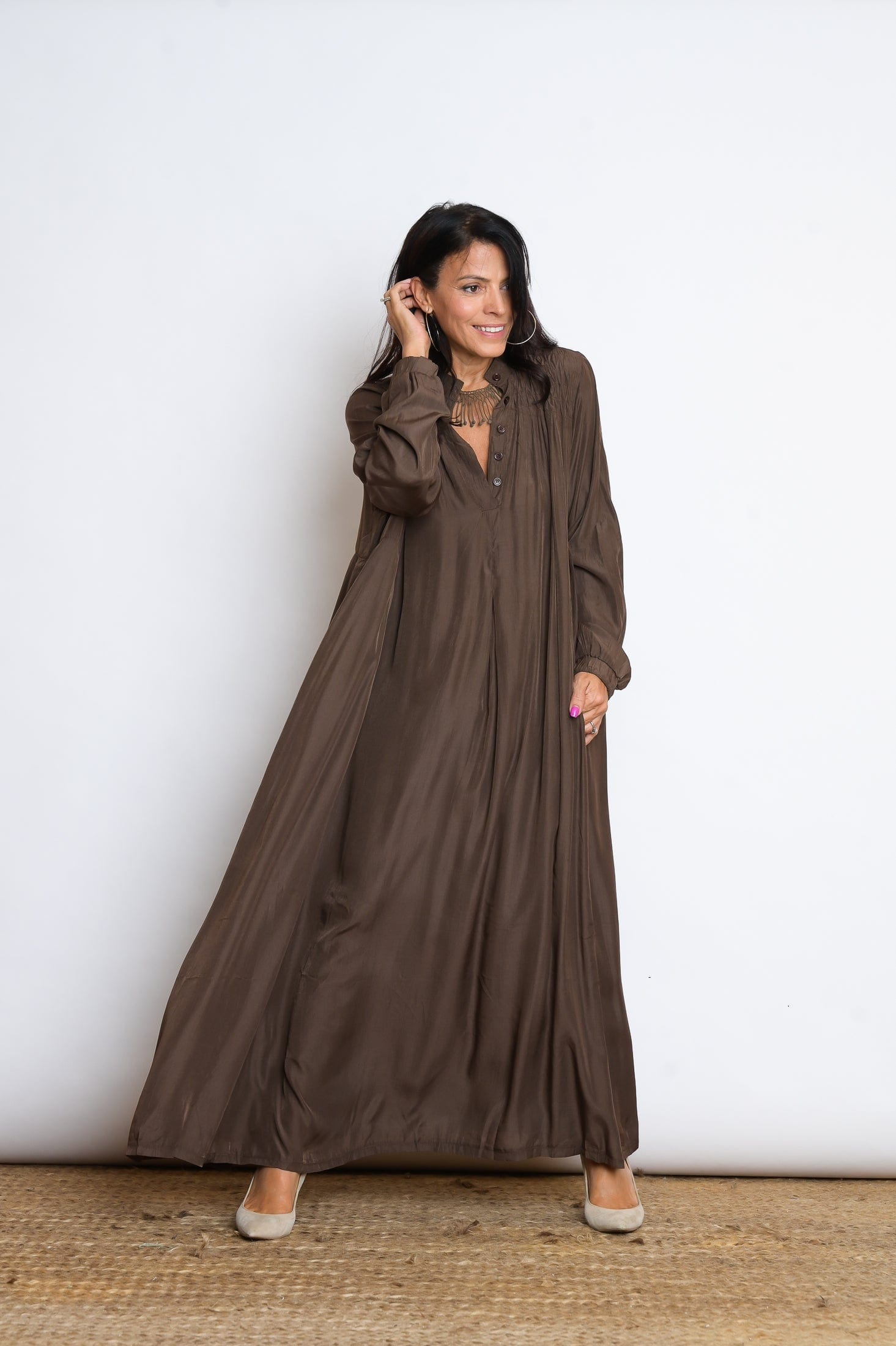 RANA שמלת אוברסייז חום image 3