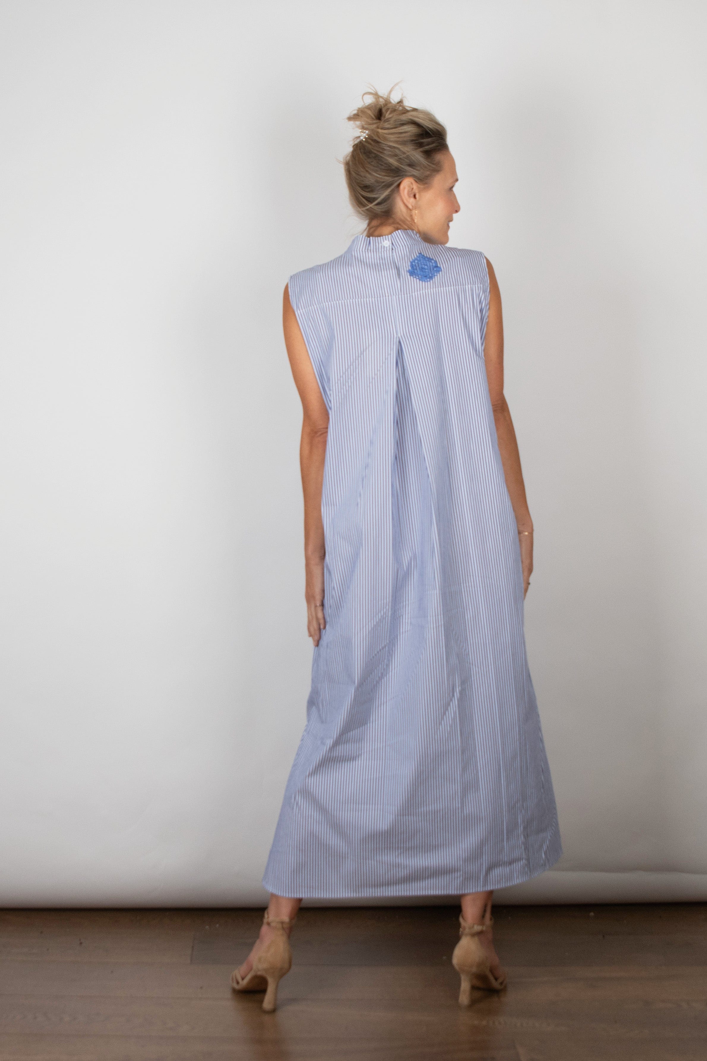 HOLIDAY שמלה מקסי כחול פסים image 5