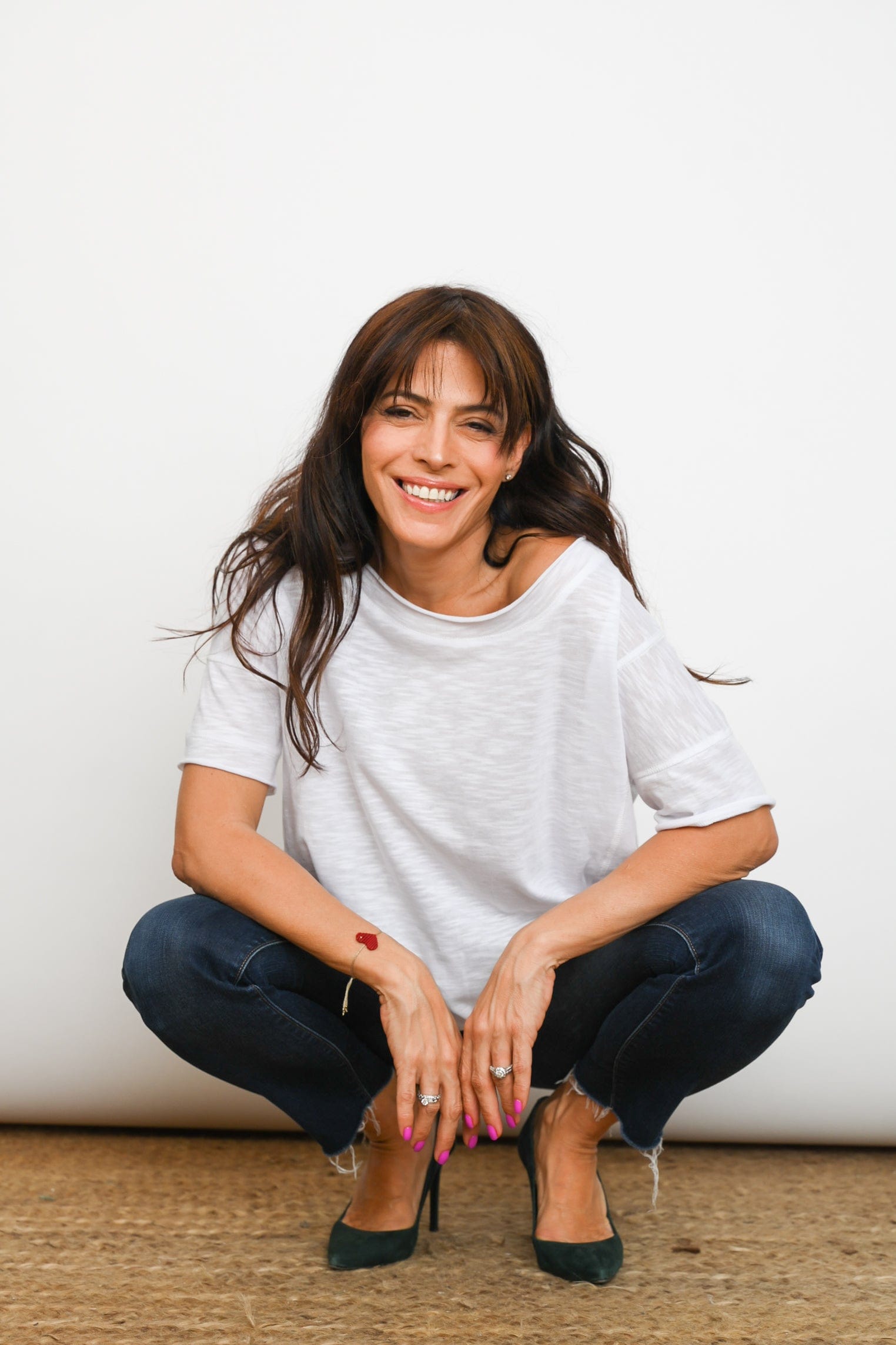 IT חולצה לבנה image 5