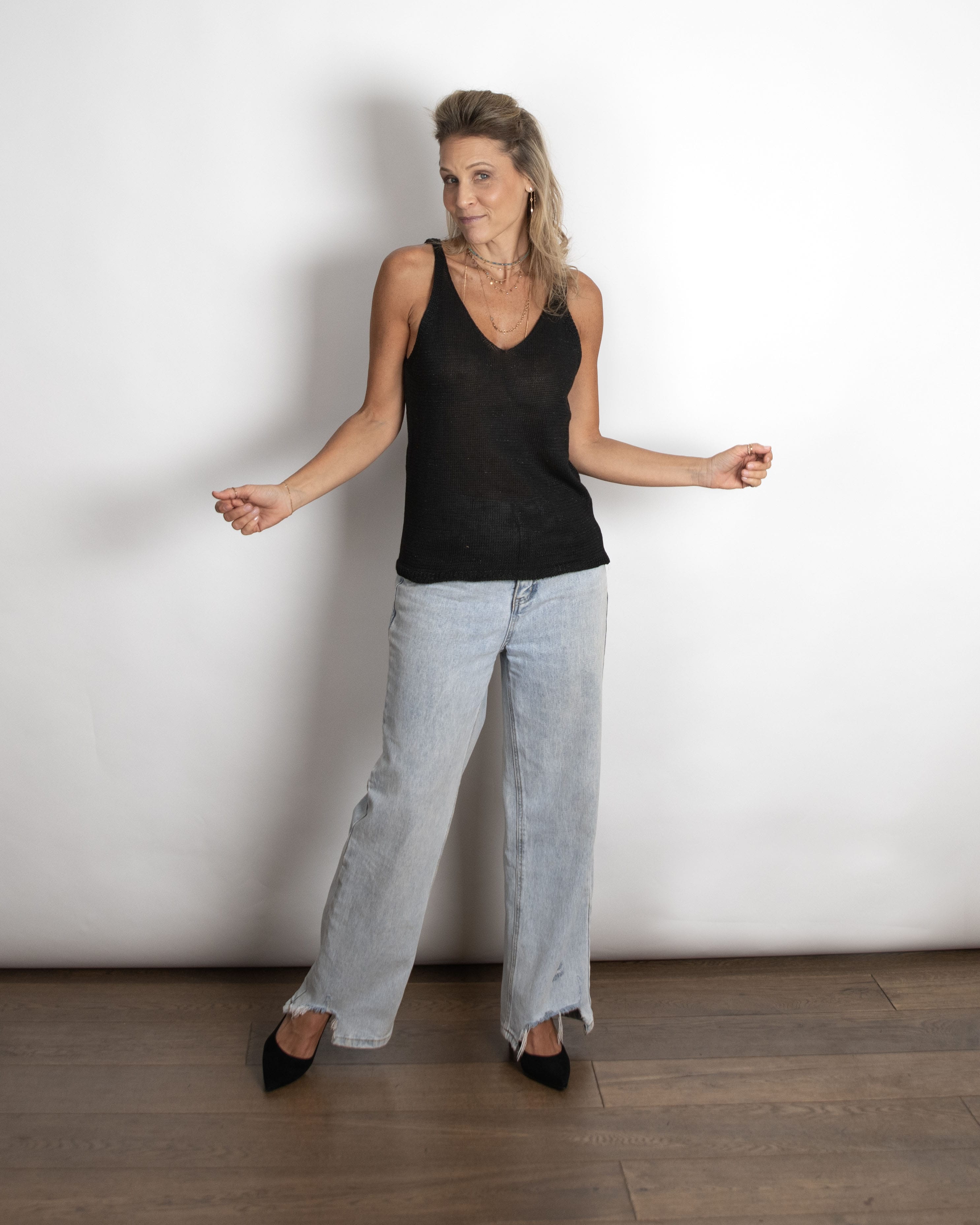 AMY  גופיית סריג שחור image 8