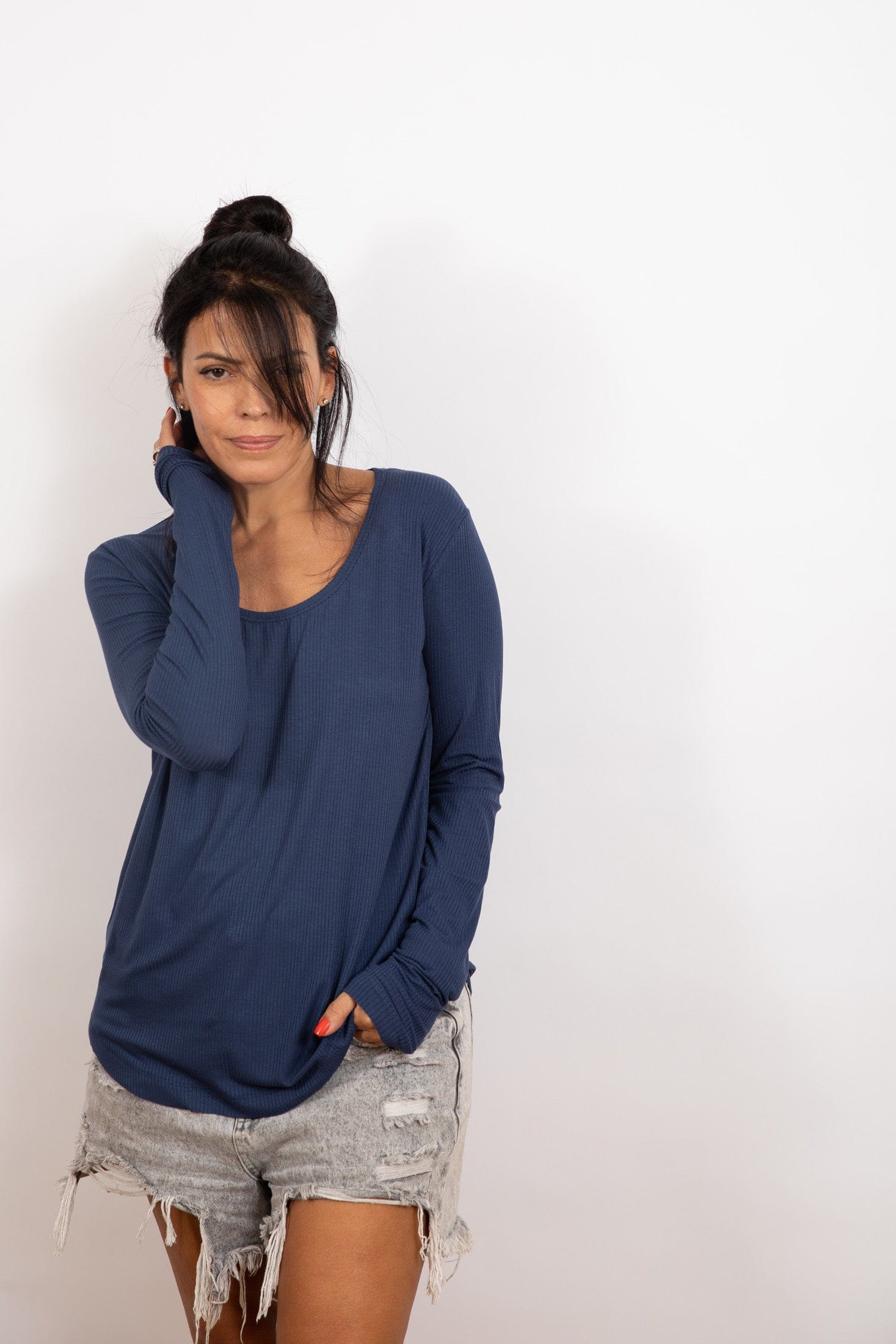 M SHIRT  חולצה כחולה בייסיק image 6