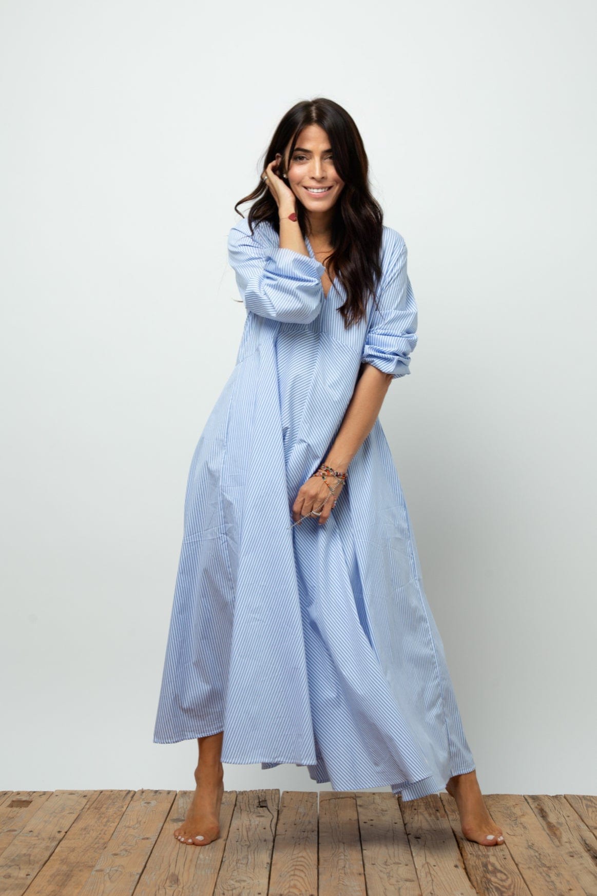 BRAY DRESS     שמלה אוברסייז פסים תכלת image 12