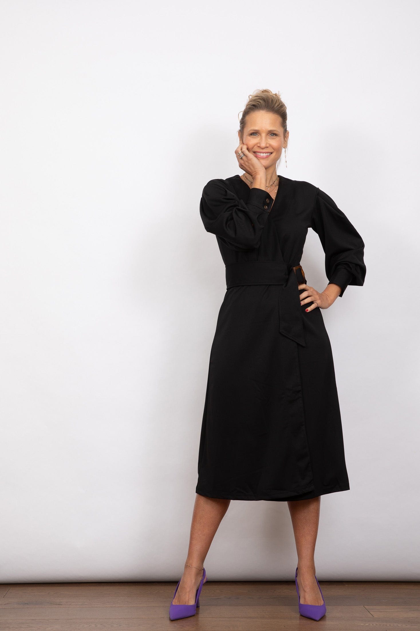 HERA שמלת מעטפת שחורה image 7