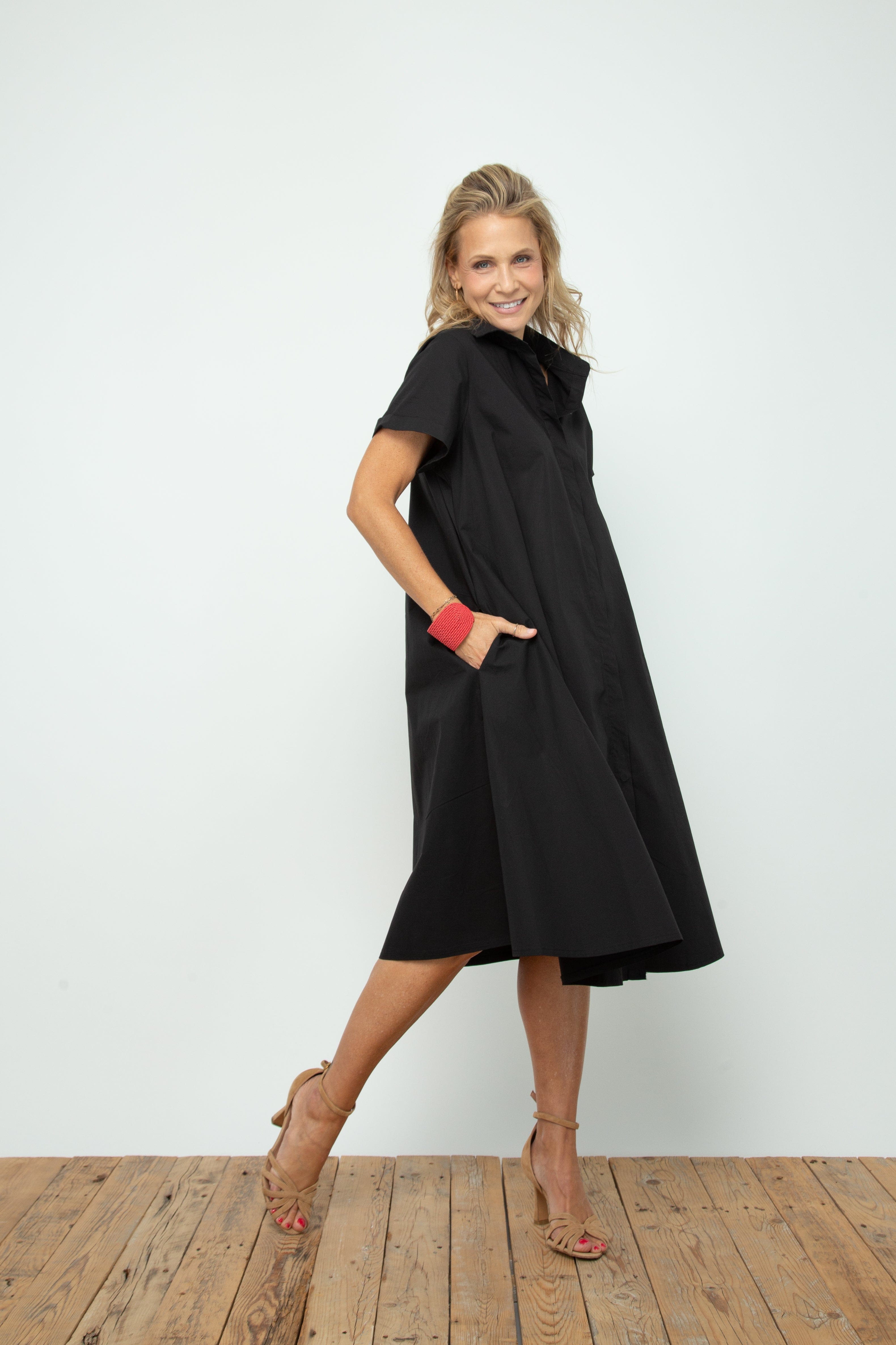 THREE שמלה שחורה אוברסייז image 3