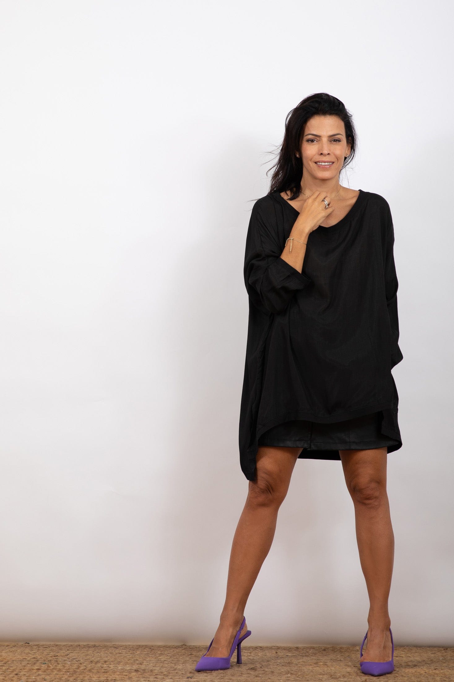 ALT חולצה שחורה אוברסייז image 6