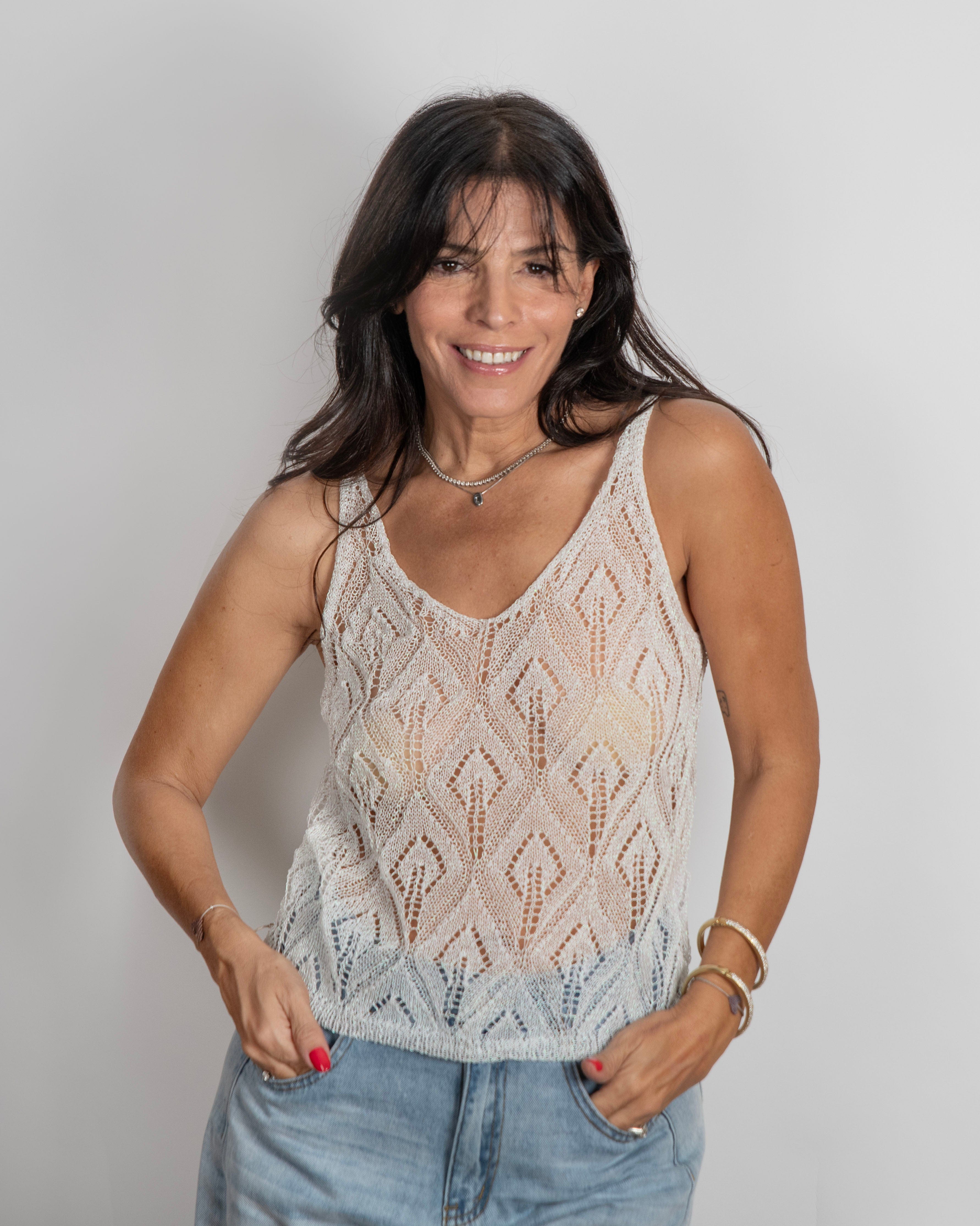 ALLICIA גופיית חורים לבנה image 3