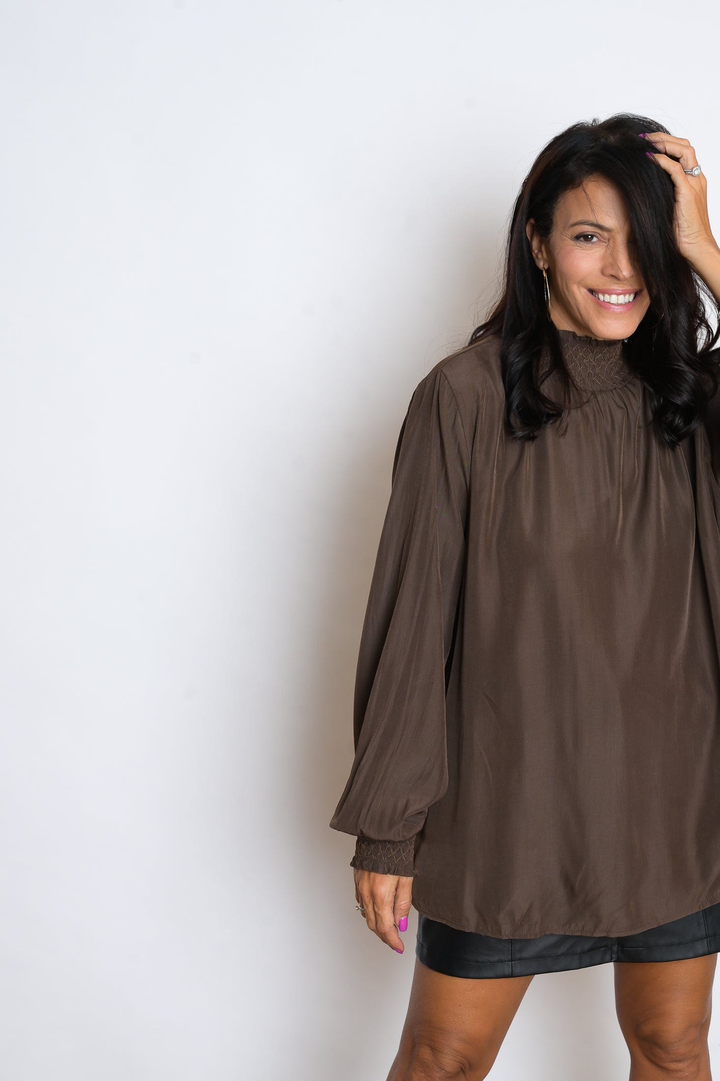 ATHEI חולצה חומה image 2