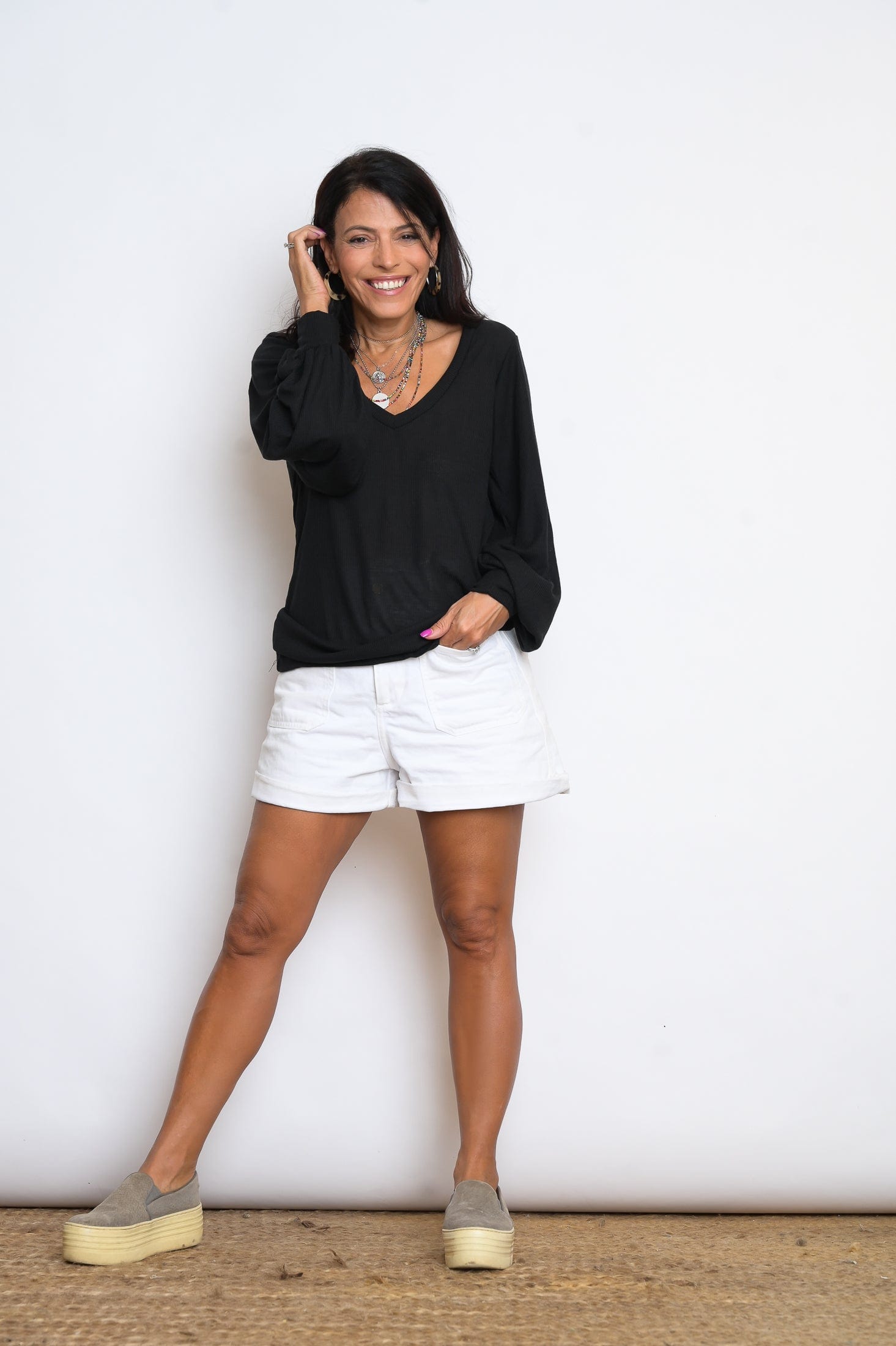 N SHIRT  חולצה שחורה מעוצבת image 4