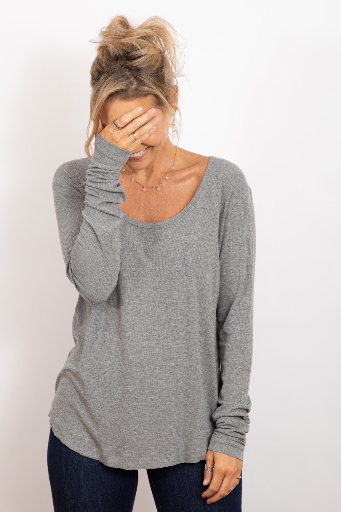 M SHIRT  חולצה אפורה בייסיק image 1