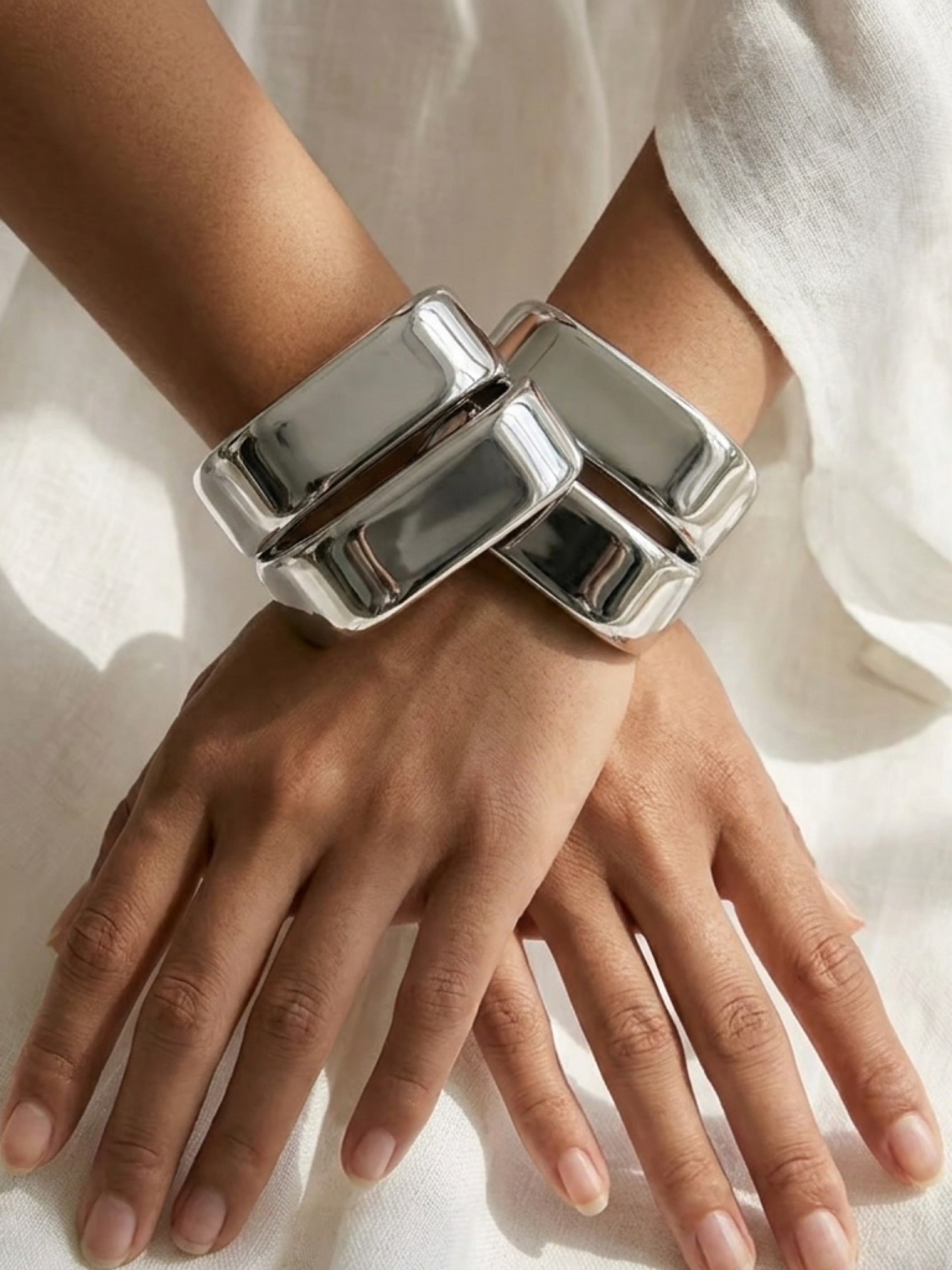 צמיד אקריליק כסוף BRACE