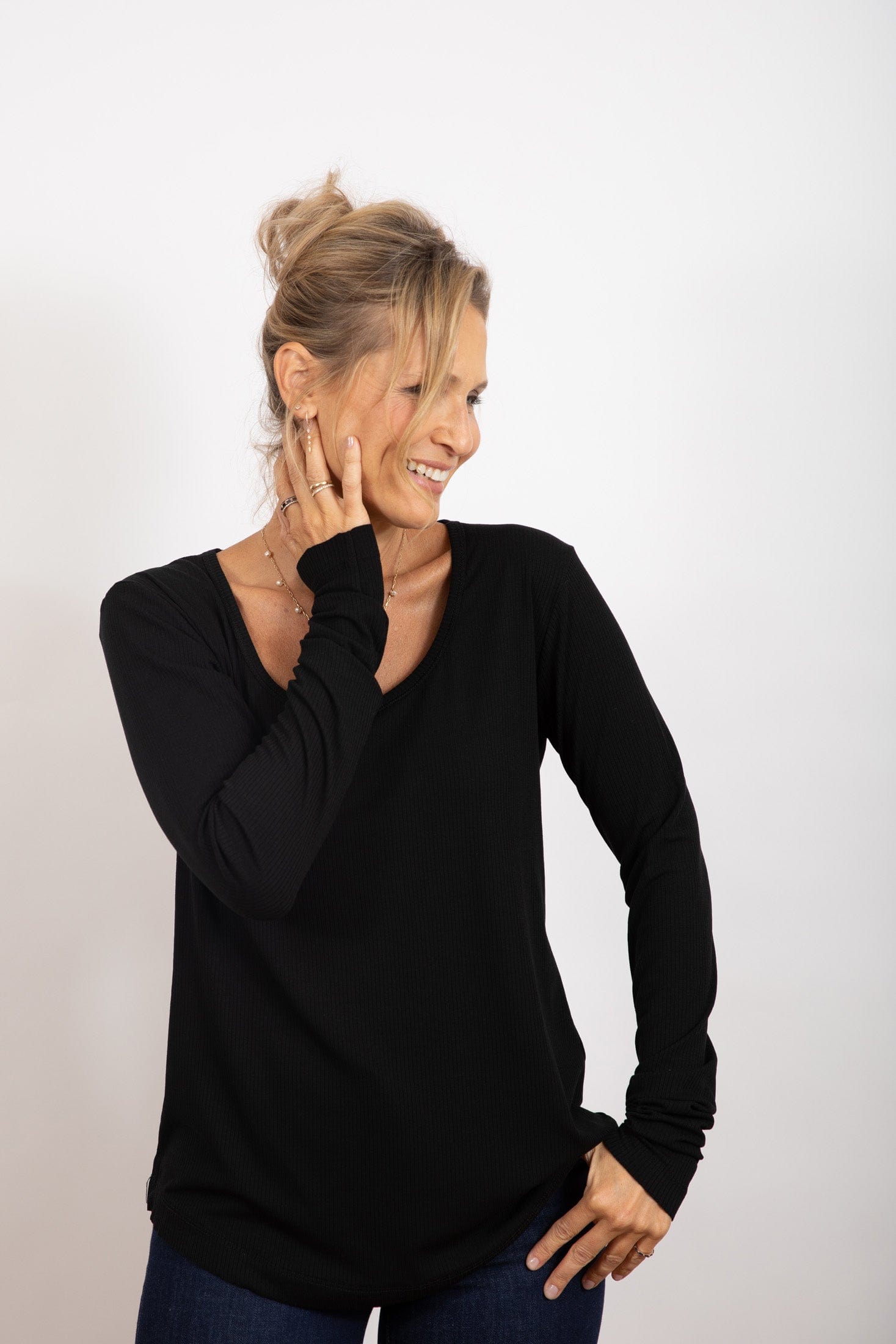 M SHIRT  חולצה שחורה בייסיק image 1