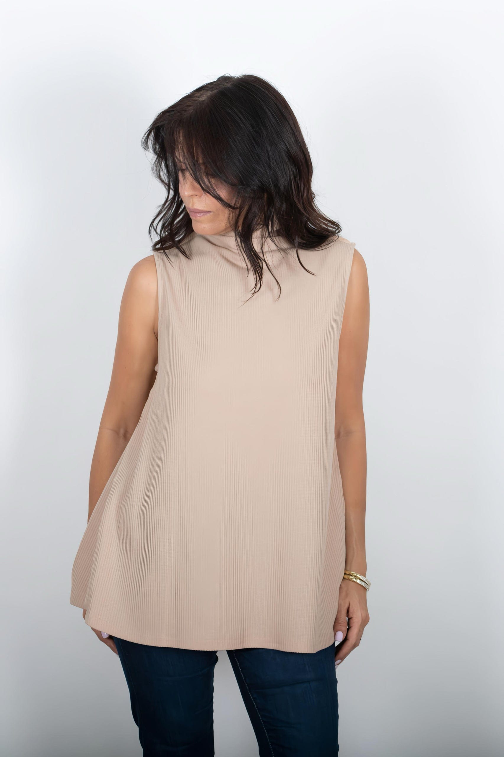 NOAM גופיית מיני גולף קאמל וופל image 5