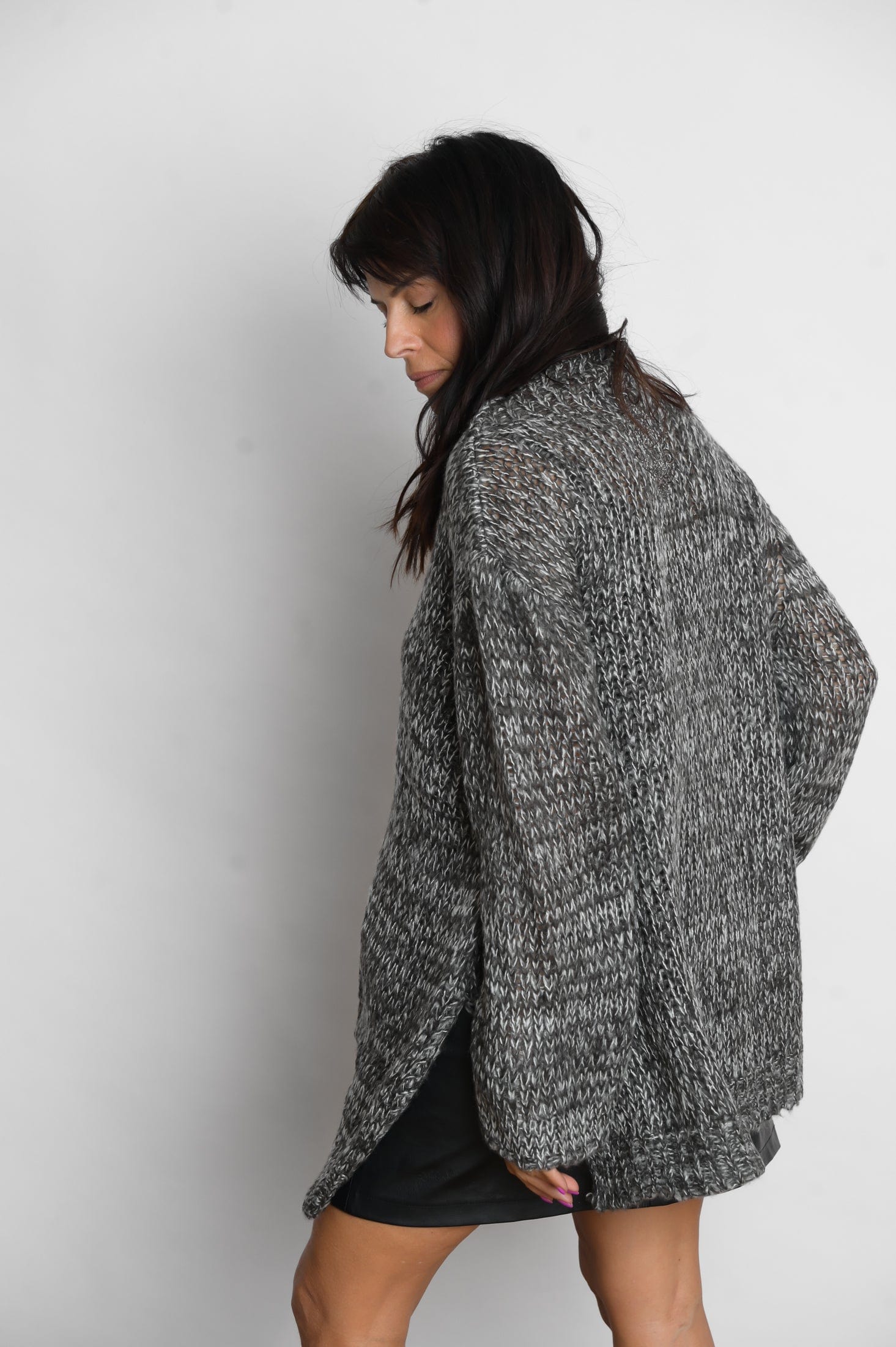 KEA  טוניקה סריג אוברסייז שחורלבן image 4