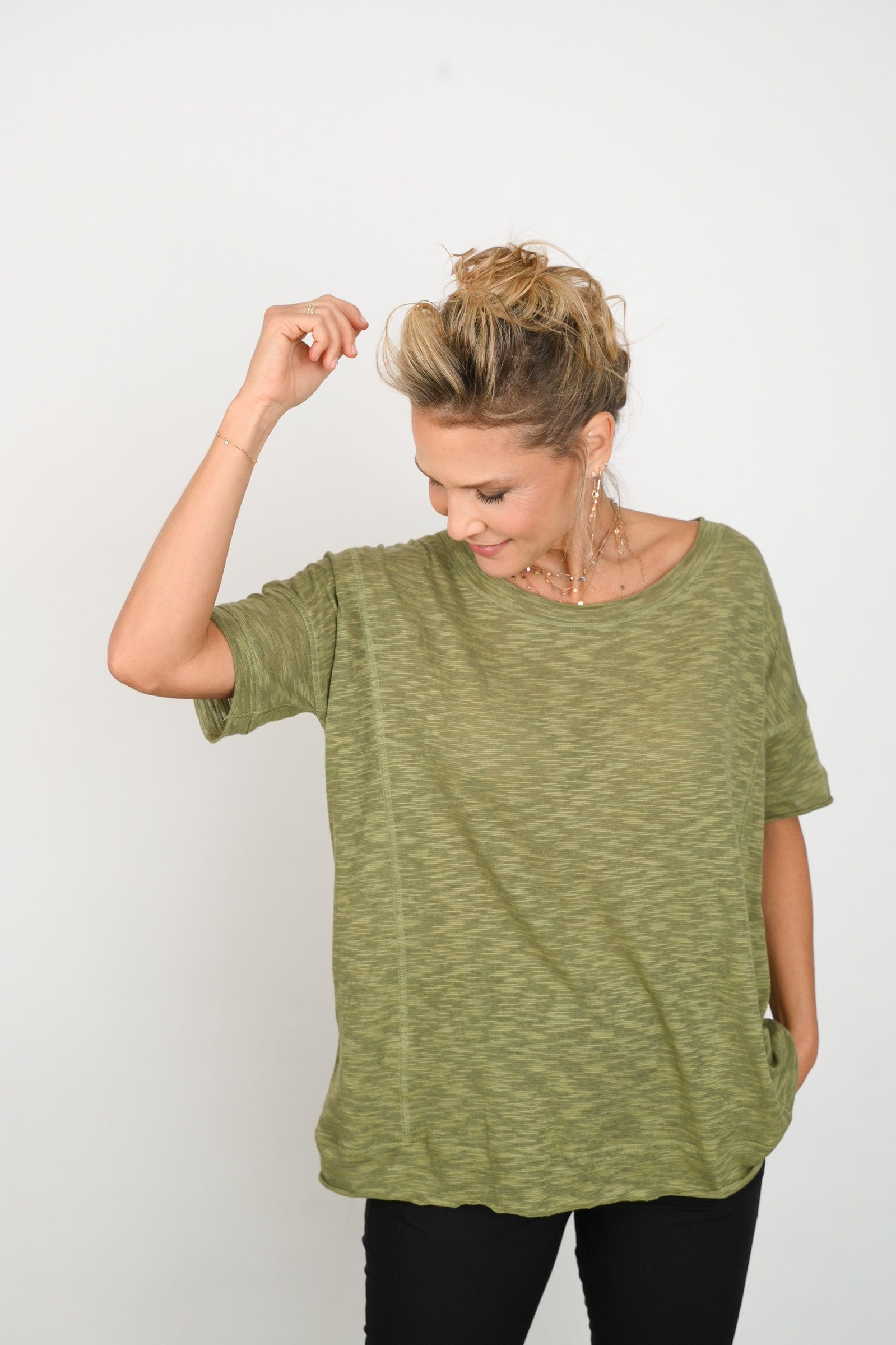 IT חולצה ירוקה image 7