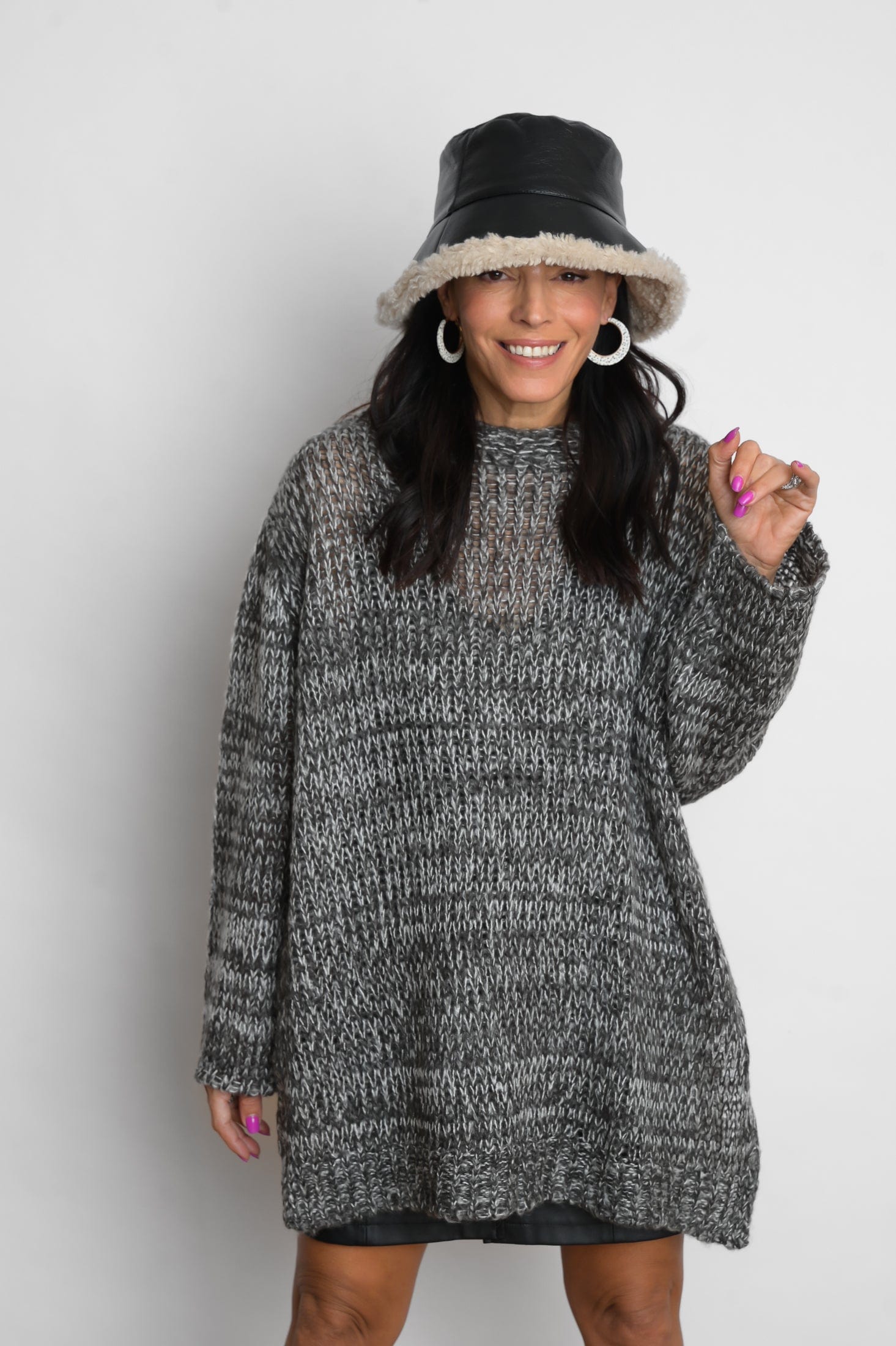 KEA  טוניקה סריג אוברסייז שחורלבן image 8