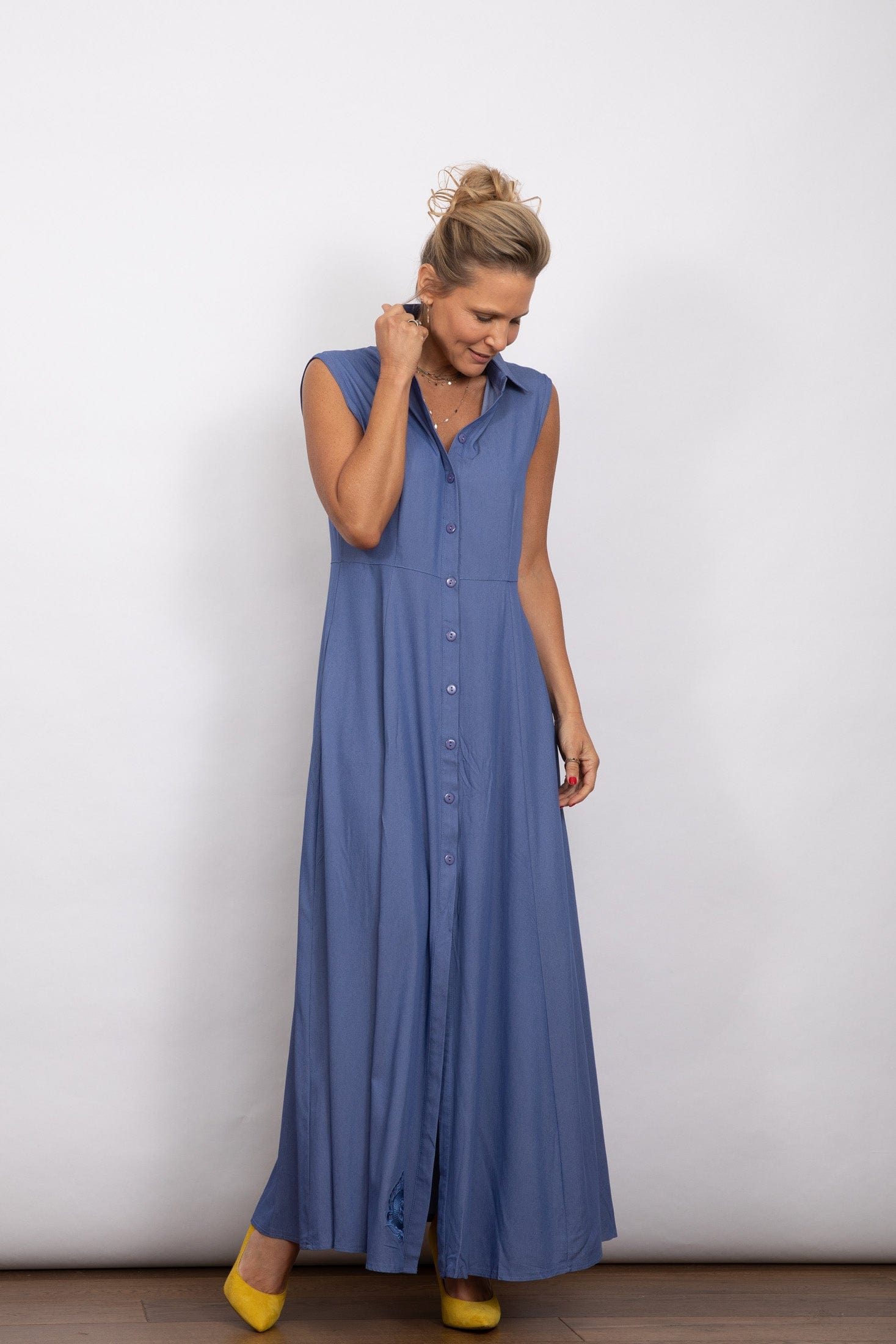 LIMA שמלה כחולה מקסי כפתורים image 3