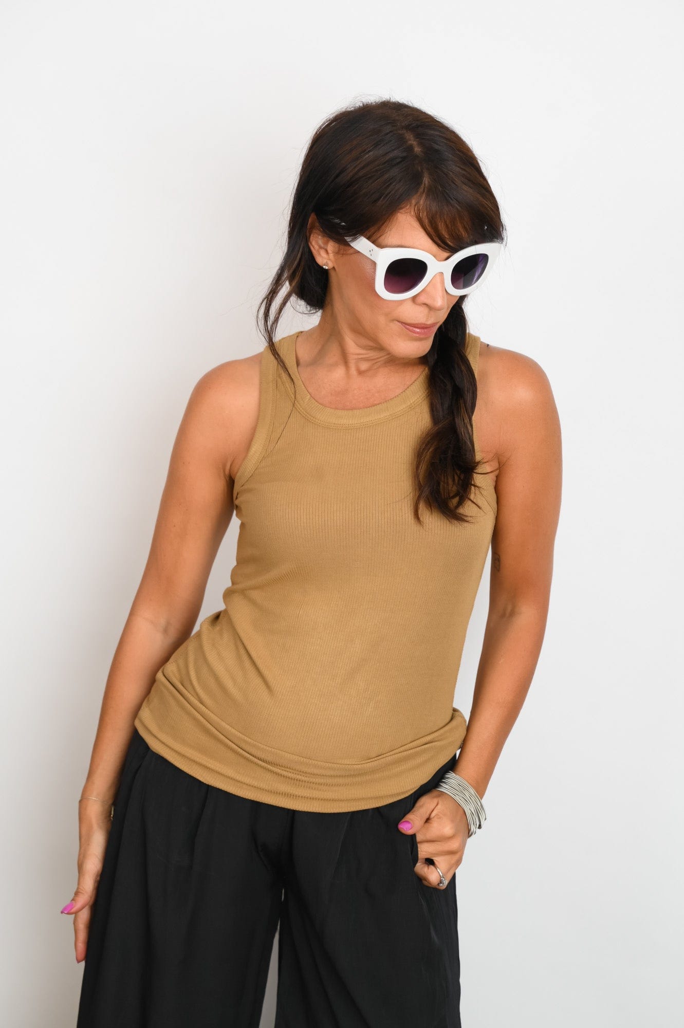 YOOP גופיה קאמל קלאסית image 7