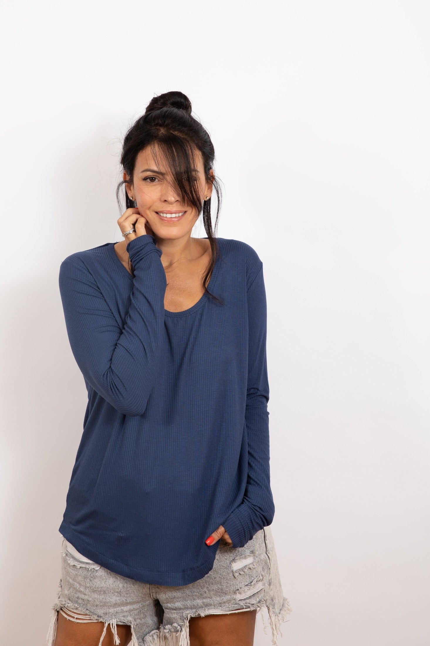 M SHIRT  חולצה כחולה בייסיק image 5