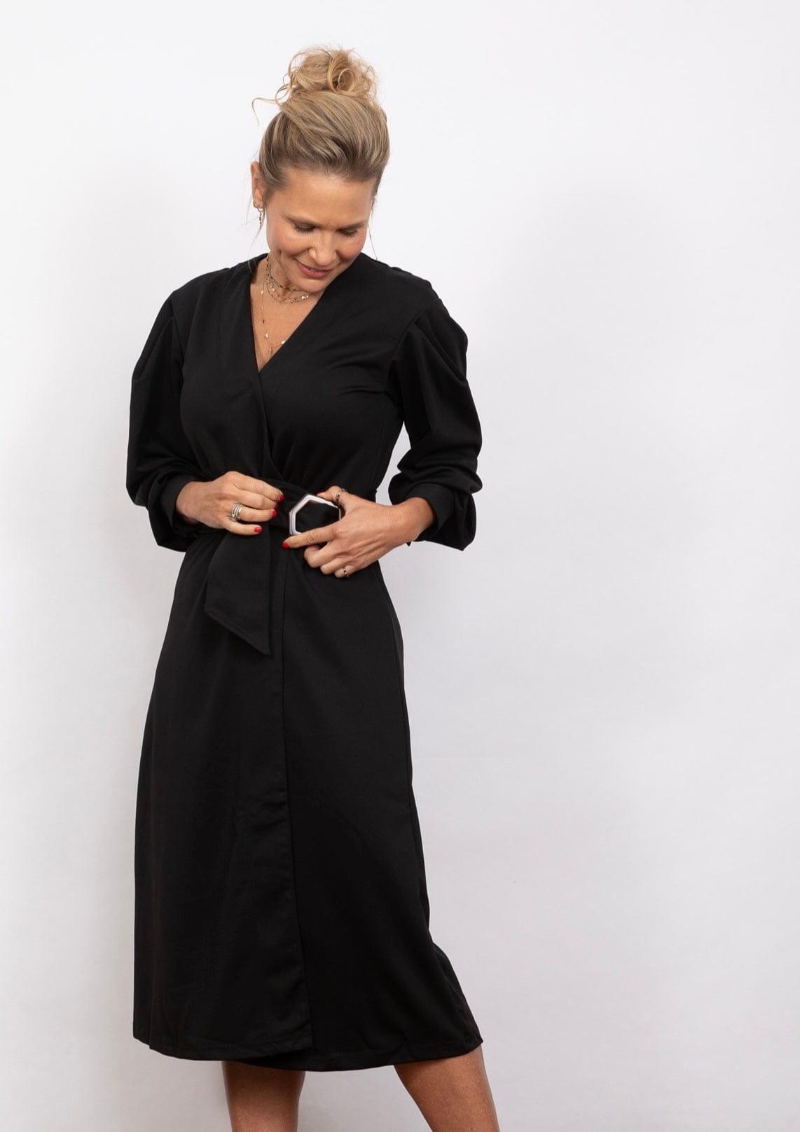 HERA שמלת מעטפת שחורה image 1