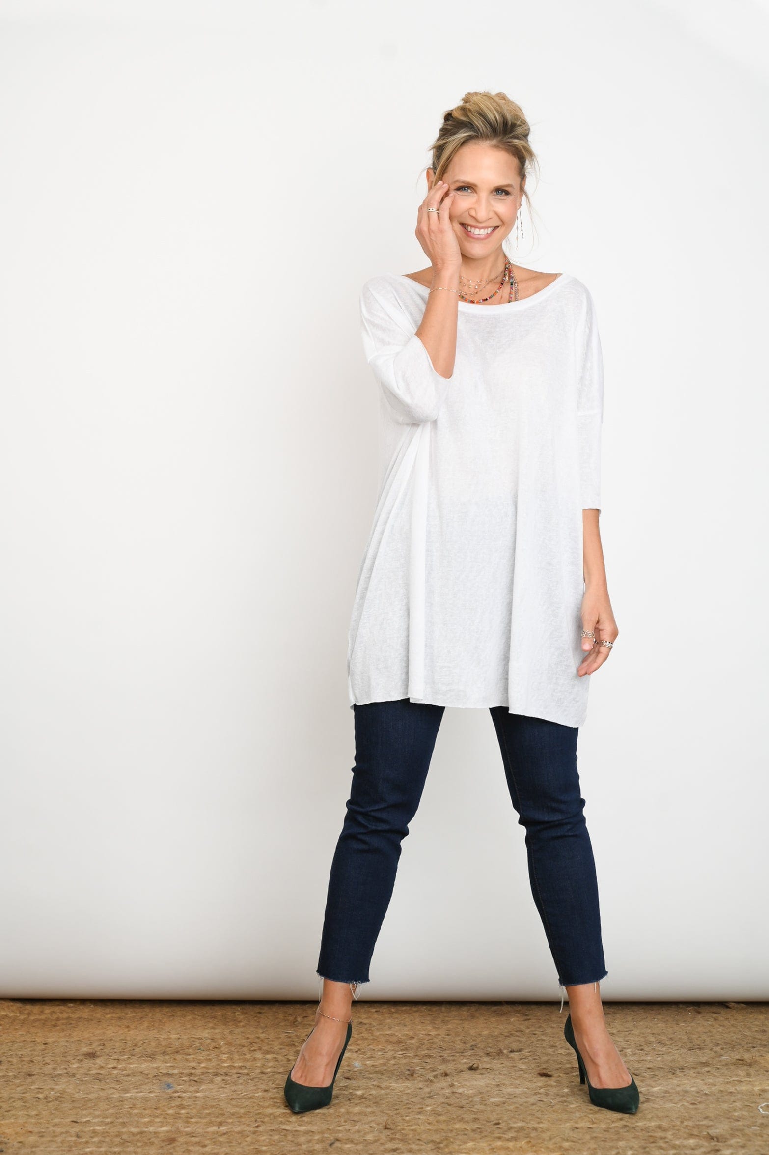 Lili חולצה לבנה אוברסייז image 5