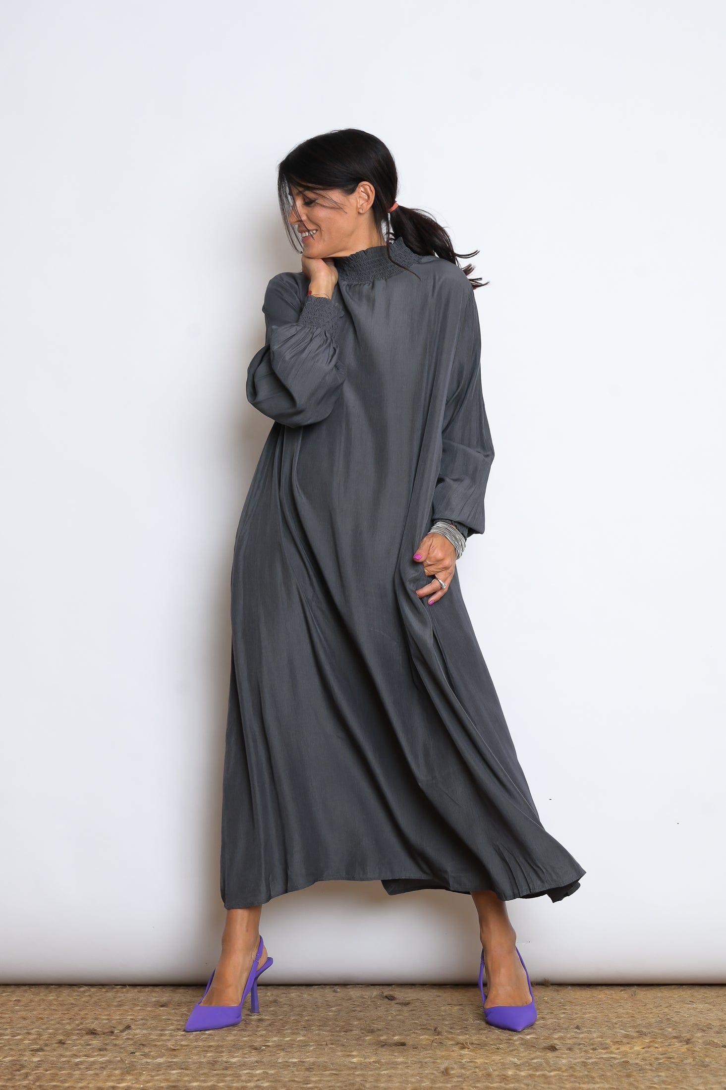 RAINI שמלה אפורה גולף image 7