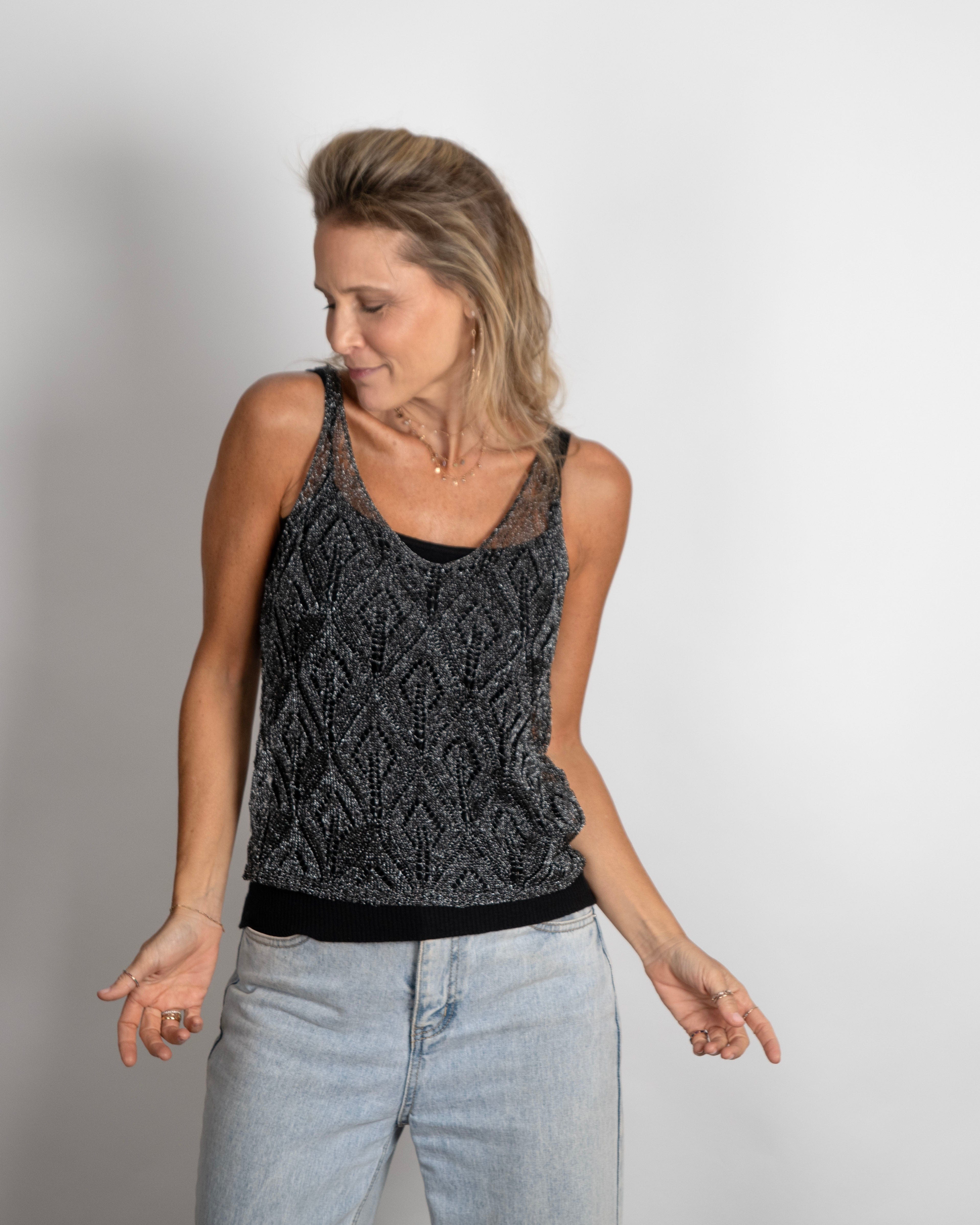 ALLICIA גופיית מנצנצת שחורה image 11