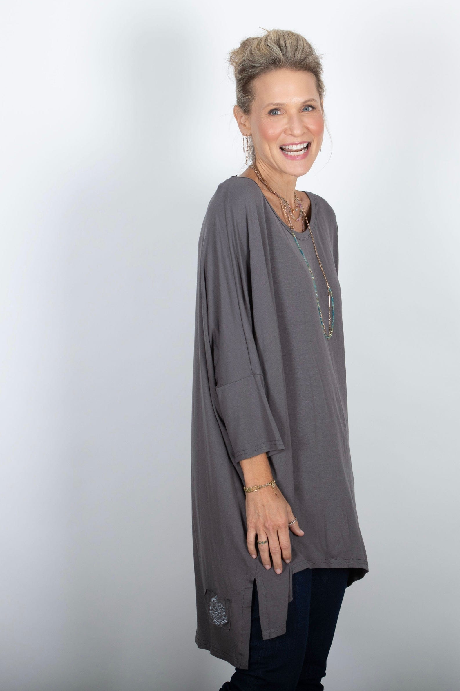 SAM חולצה אוברסייז אפורה image 4