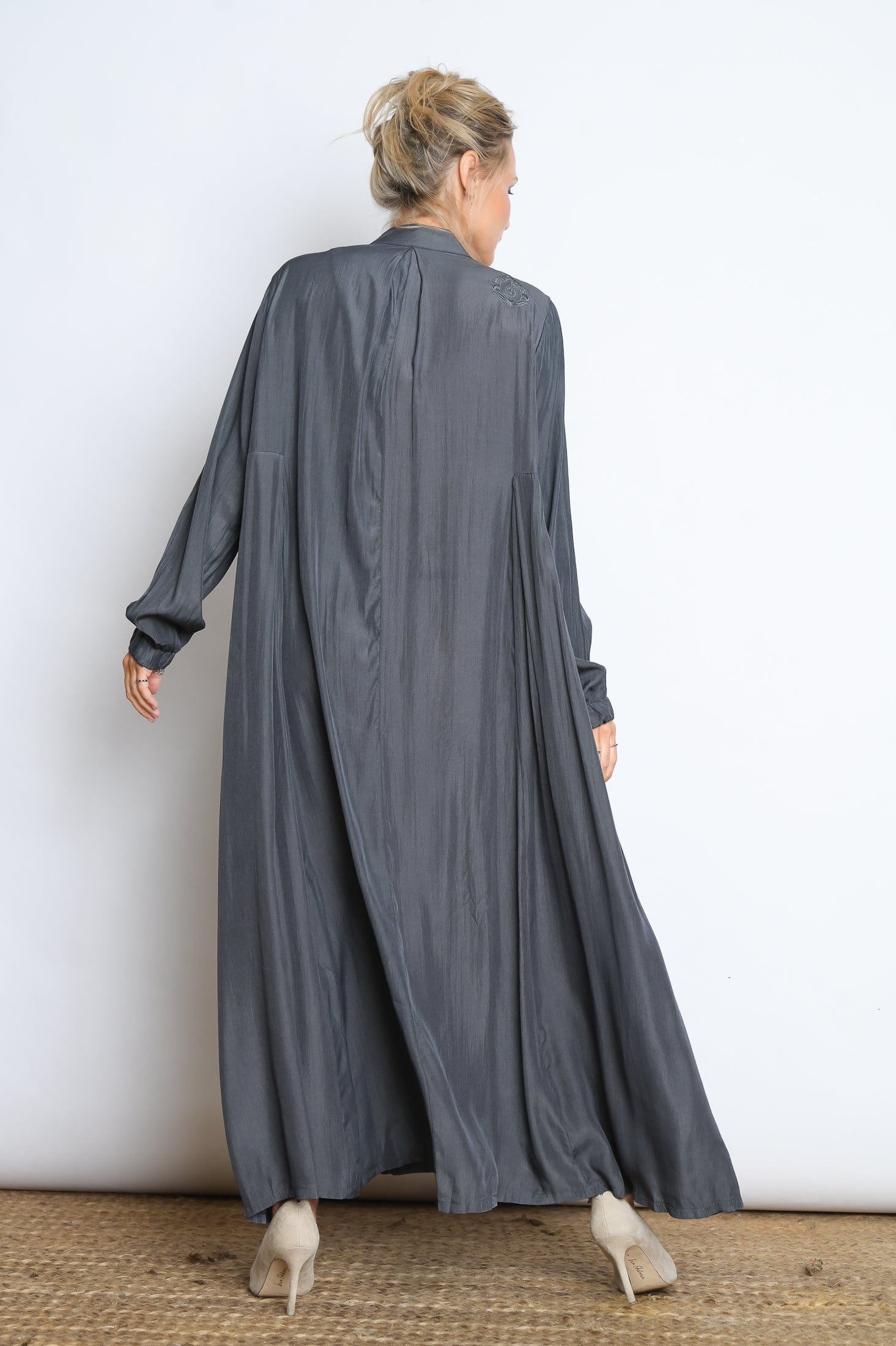 RANA שמלת אוברסייז אפורה image 3