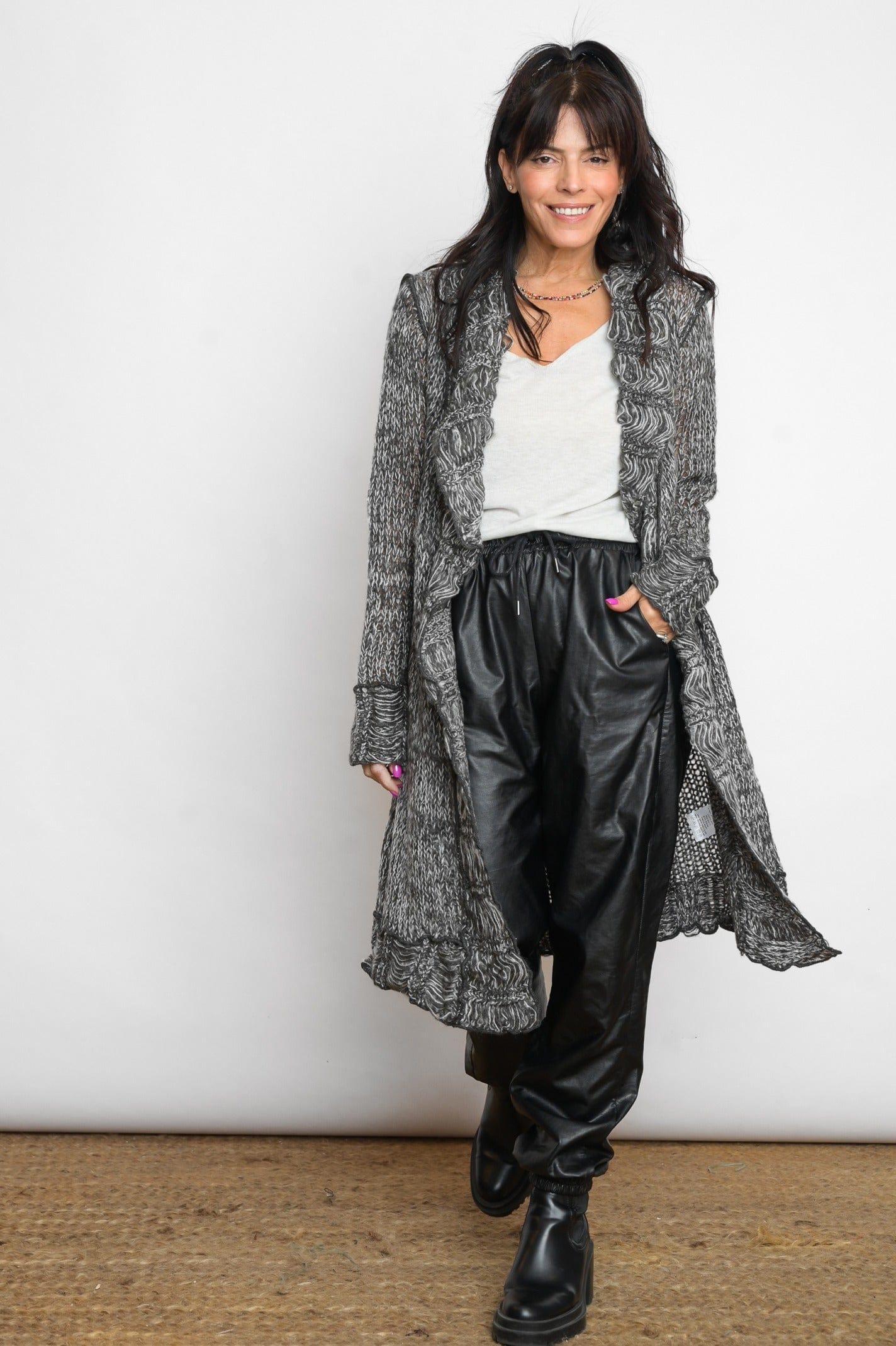 PAROS עליונית סרוגה שחור לבן image 1