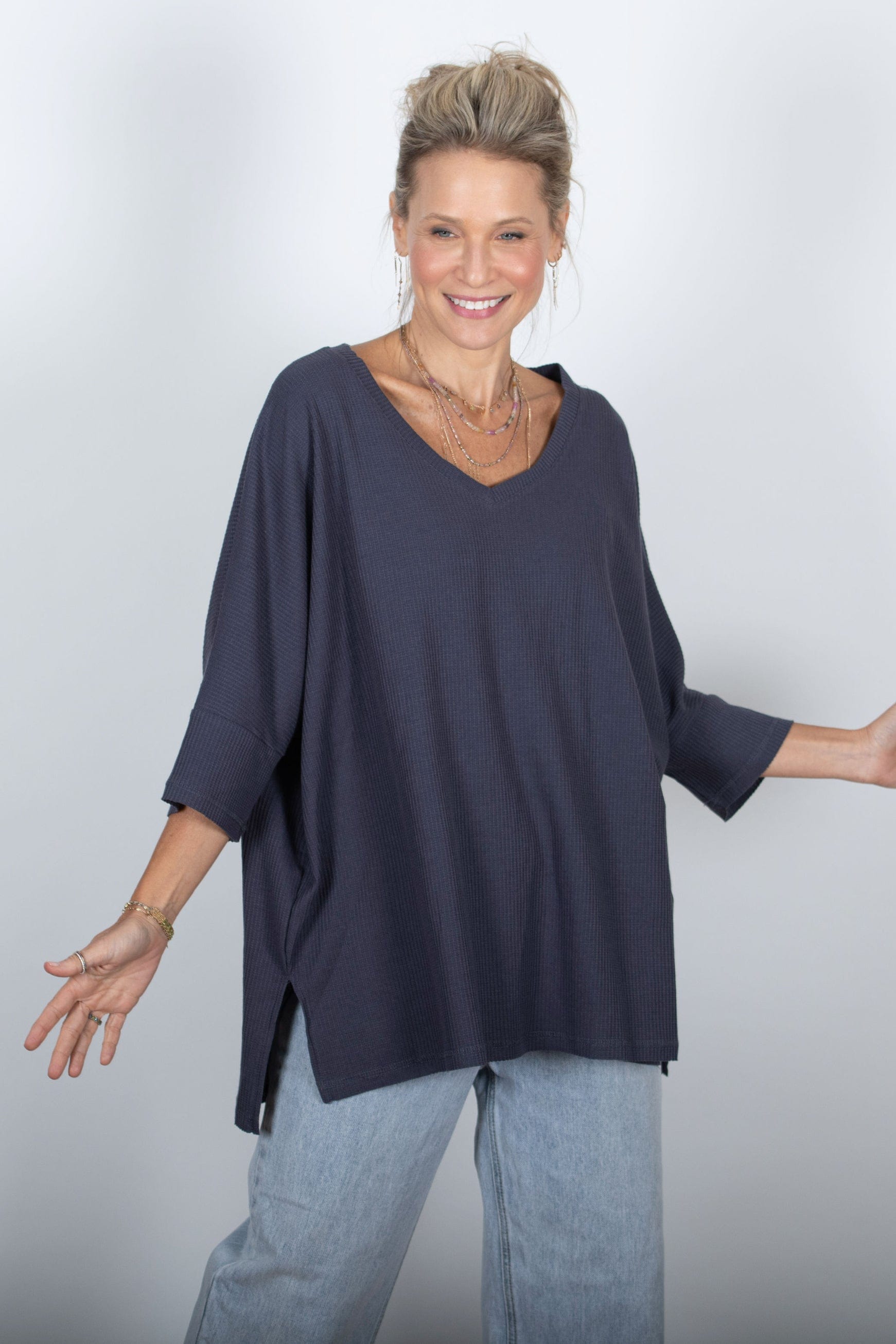 BABL חולצת אוברסייז אפורה וופל image 2