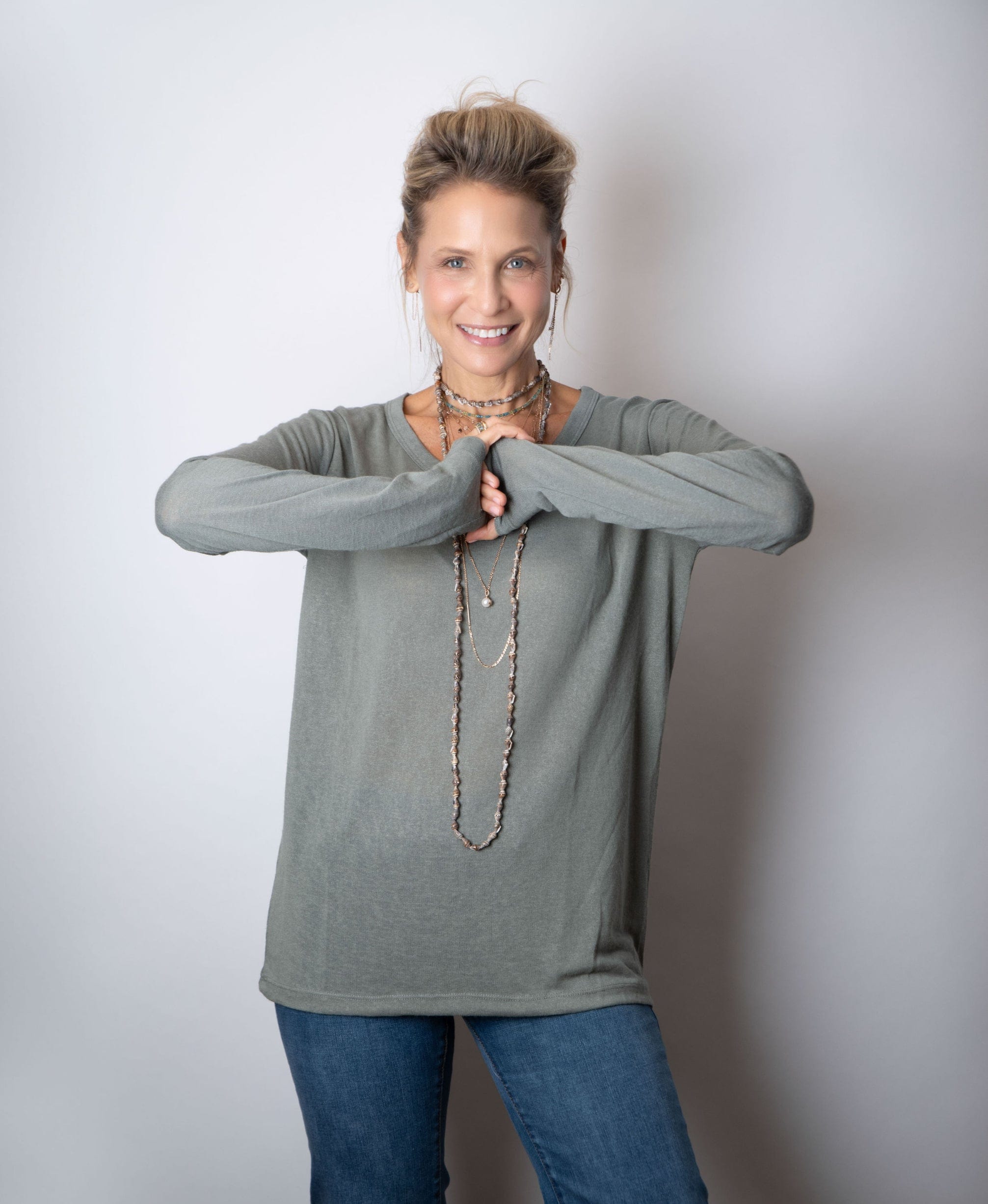 CHAVA חולצה בייסיק ירוקה image 4