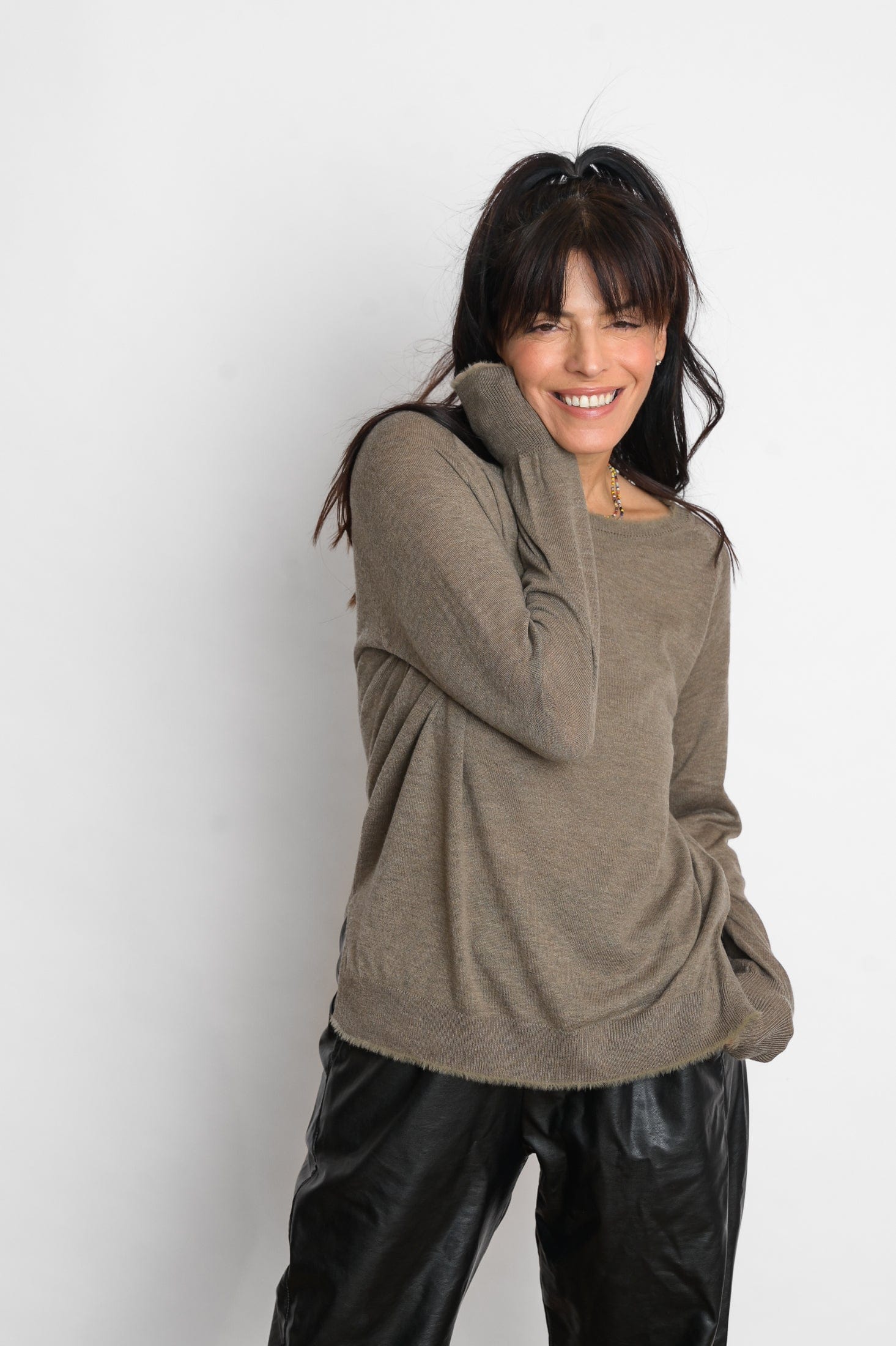 LIPSI סריג עגול חום אדמה image 6