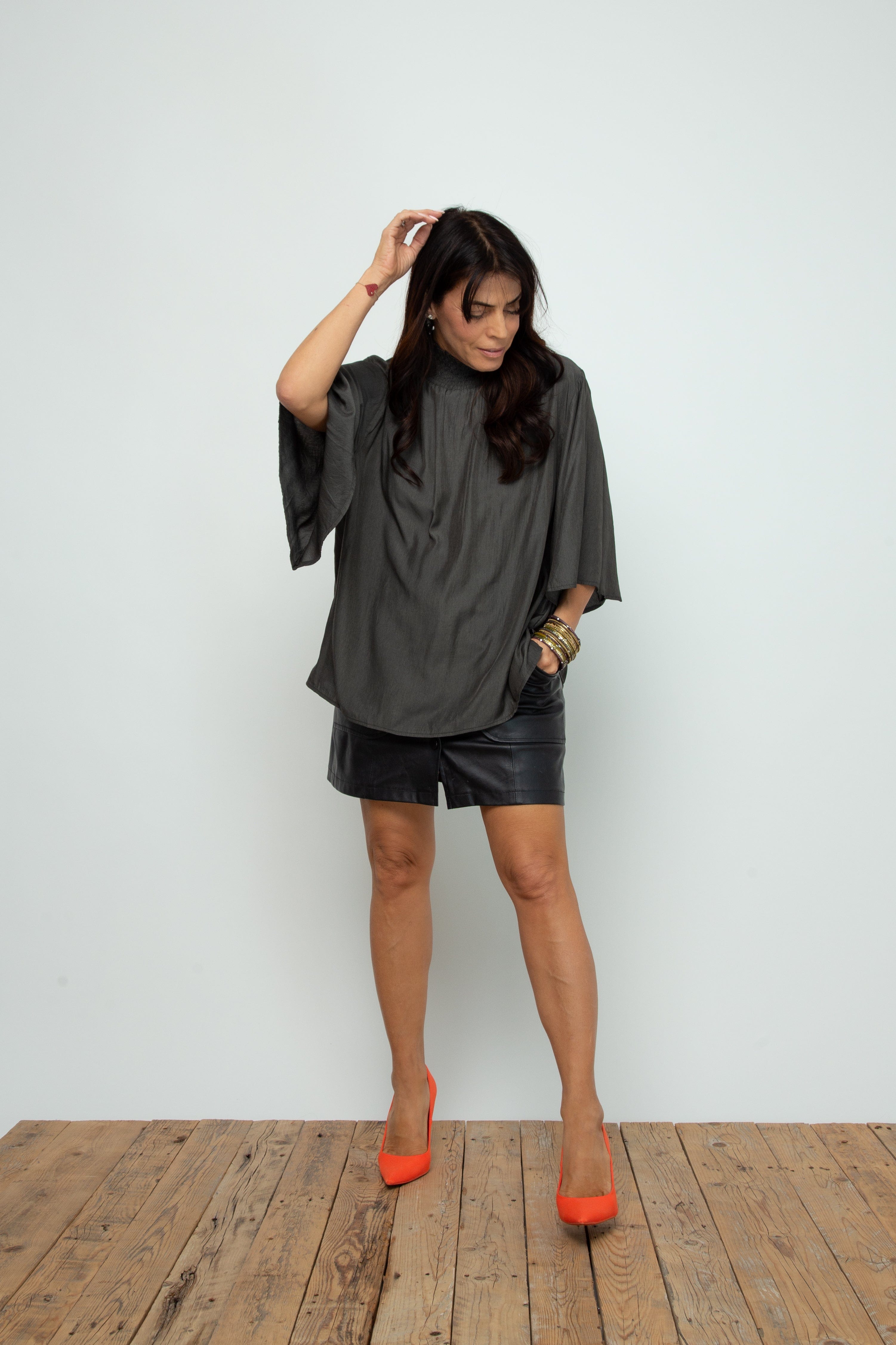 ATHENA NEW חולצה אפורה image 4