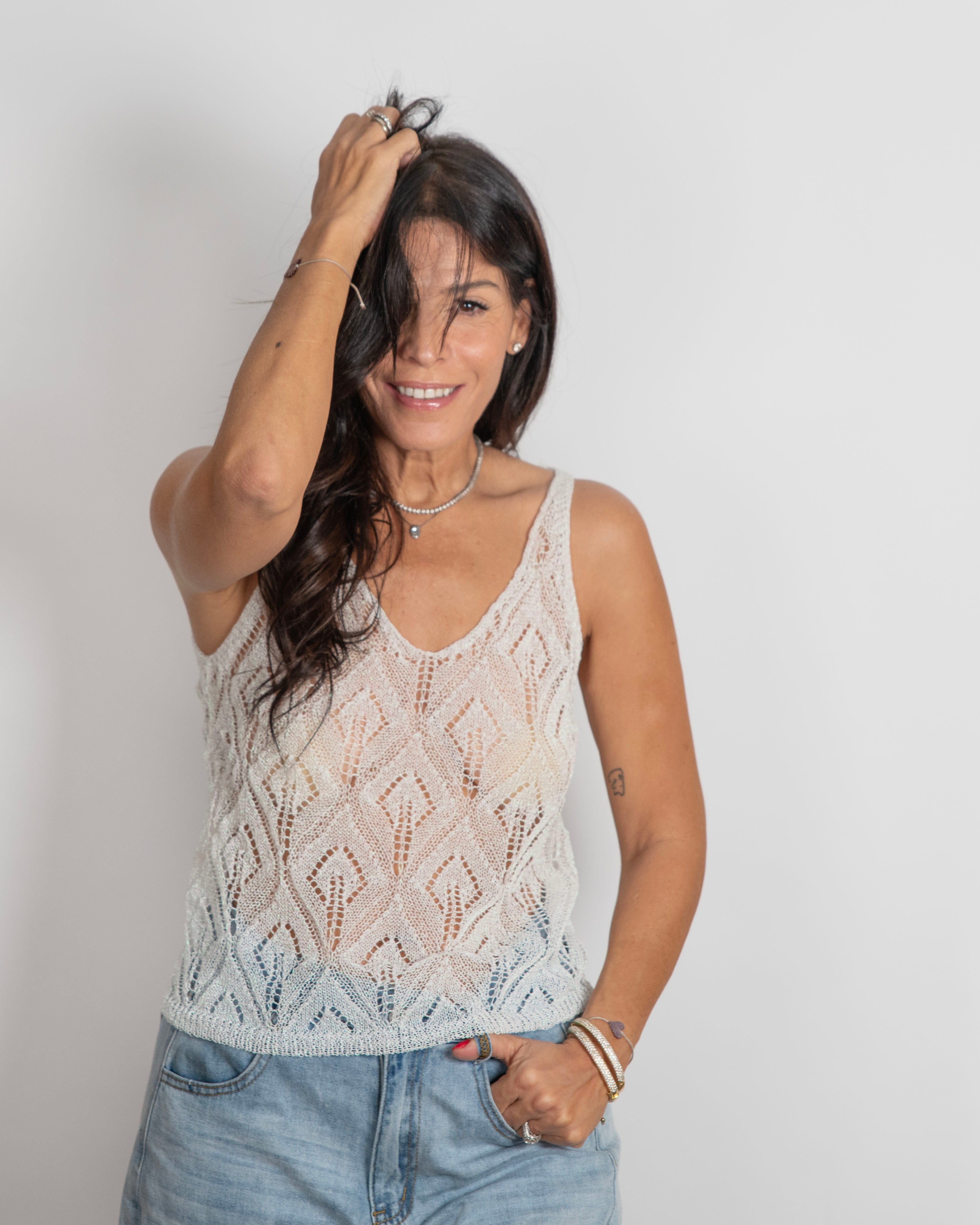 ALLICIA גופיית חורים לבנה image 2